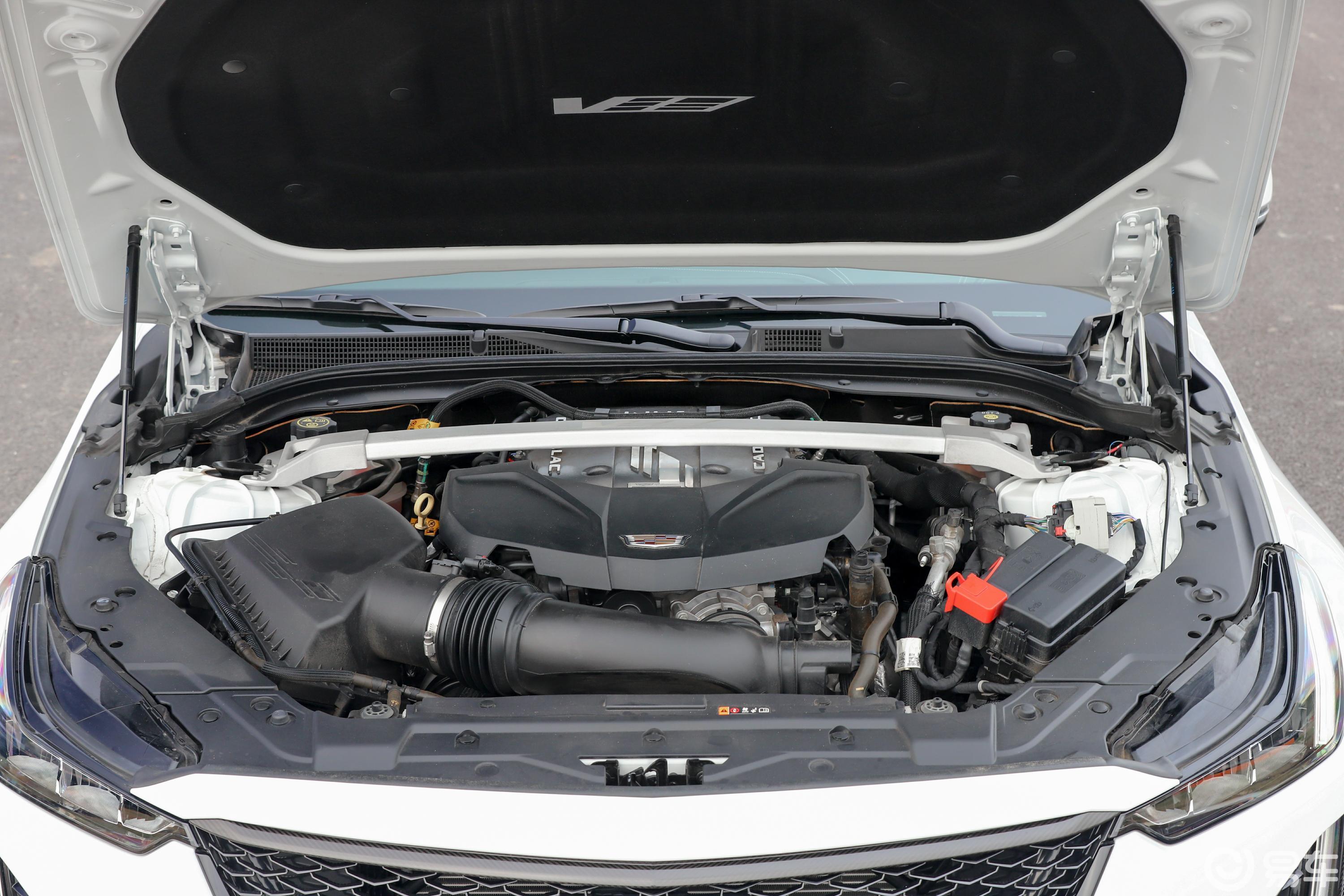 【凯迪拉克CT5-VBlackwing发动机舱整体图片-汽车图片大全】-易车