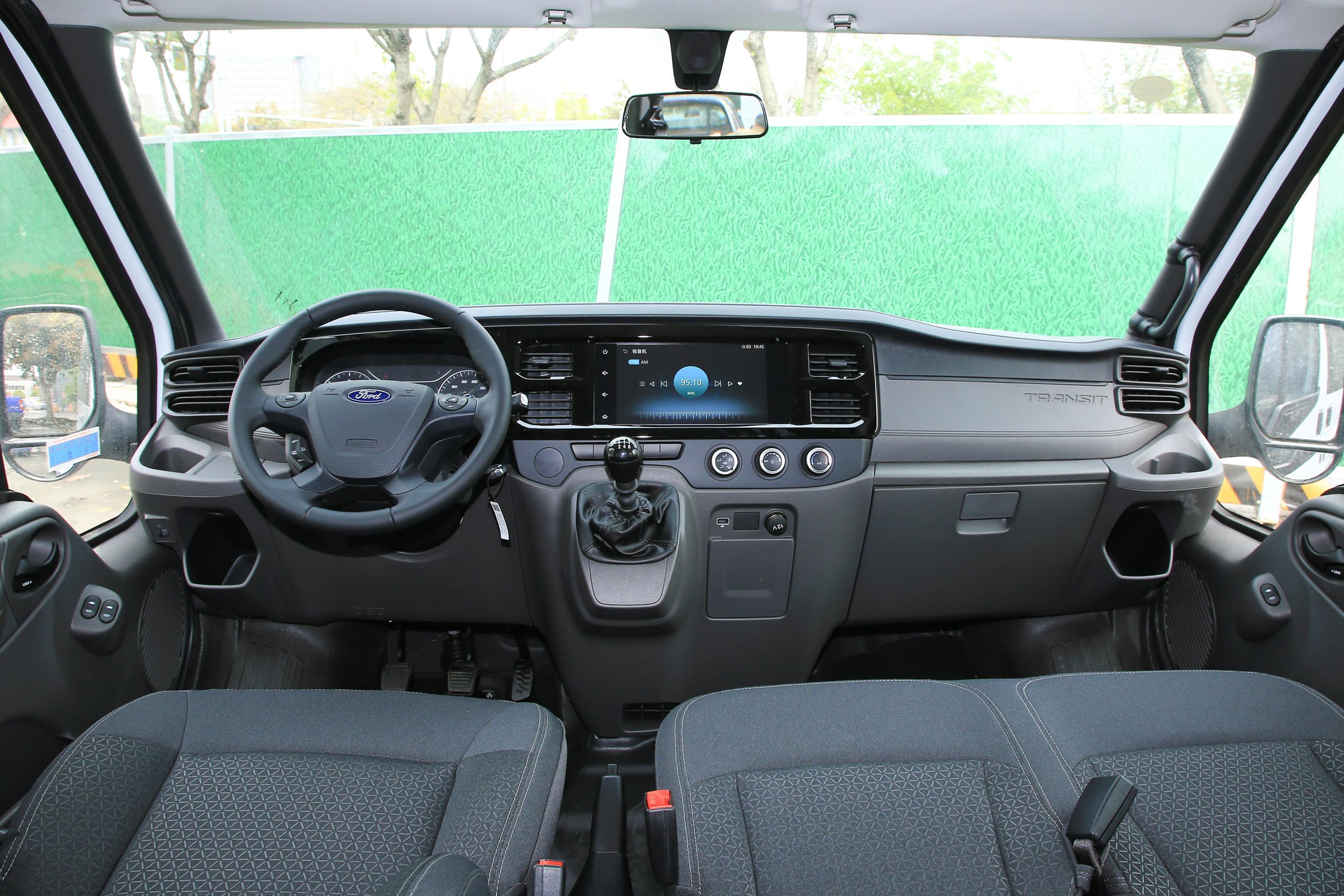 2021款新世代全顺pro22t手动长轴中顶物流车7座柴油国vi