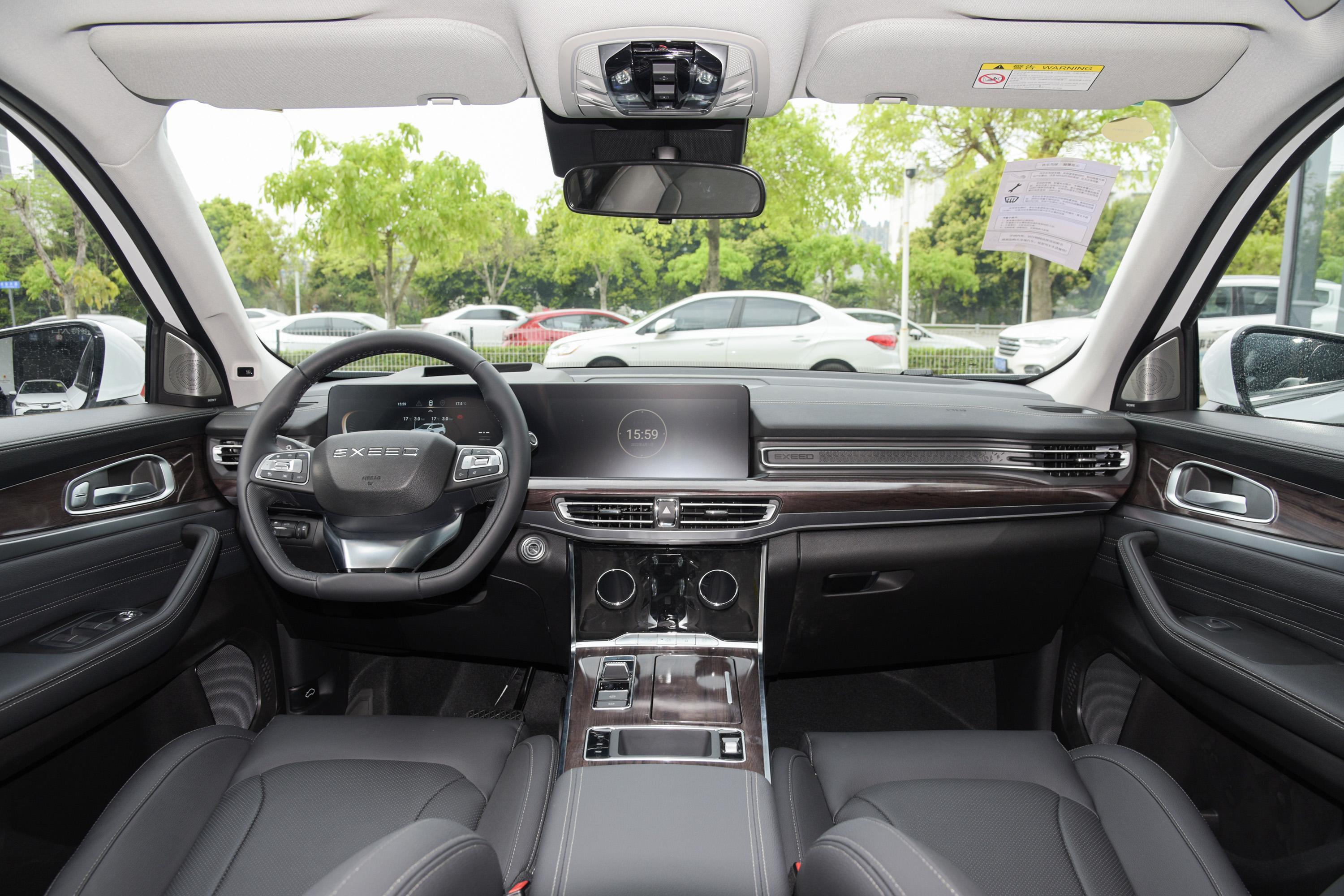 2021款 星途揽月 400t 两驱 星耀pro版 7座内饰