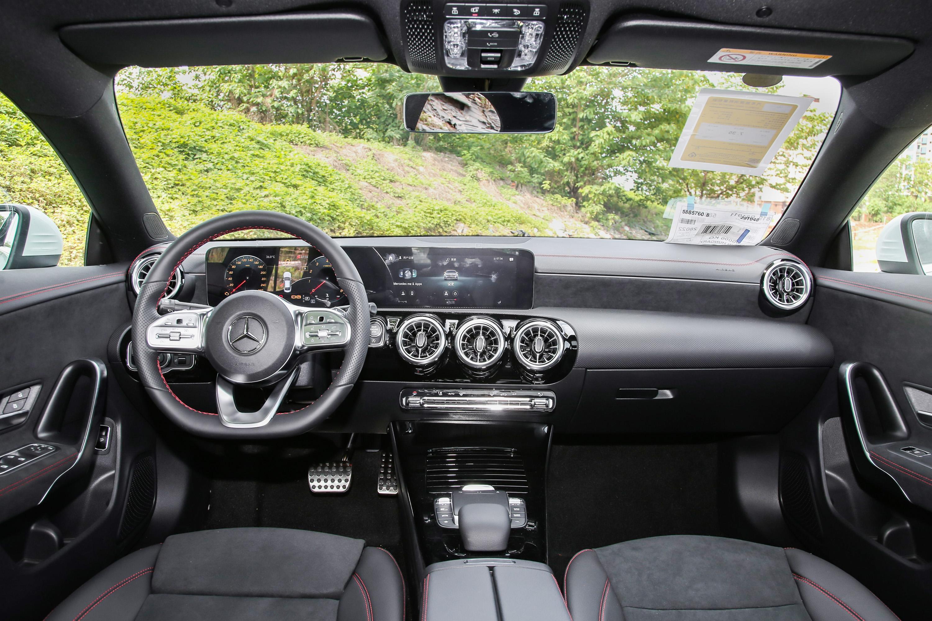 2022款 奔驰cla级 改款 cla 200内饰