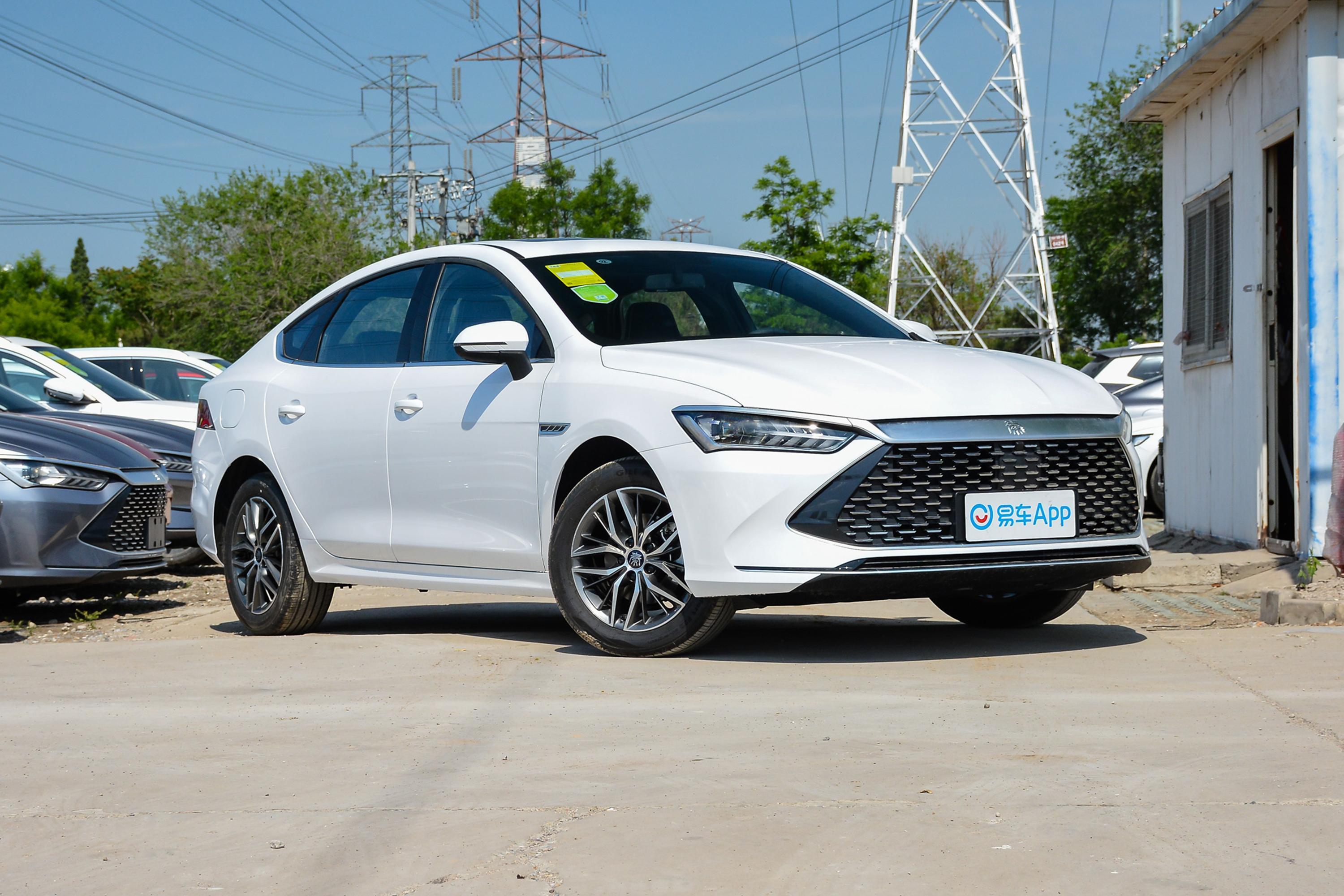 2021款秦plus新能源dmi120km尊贵型