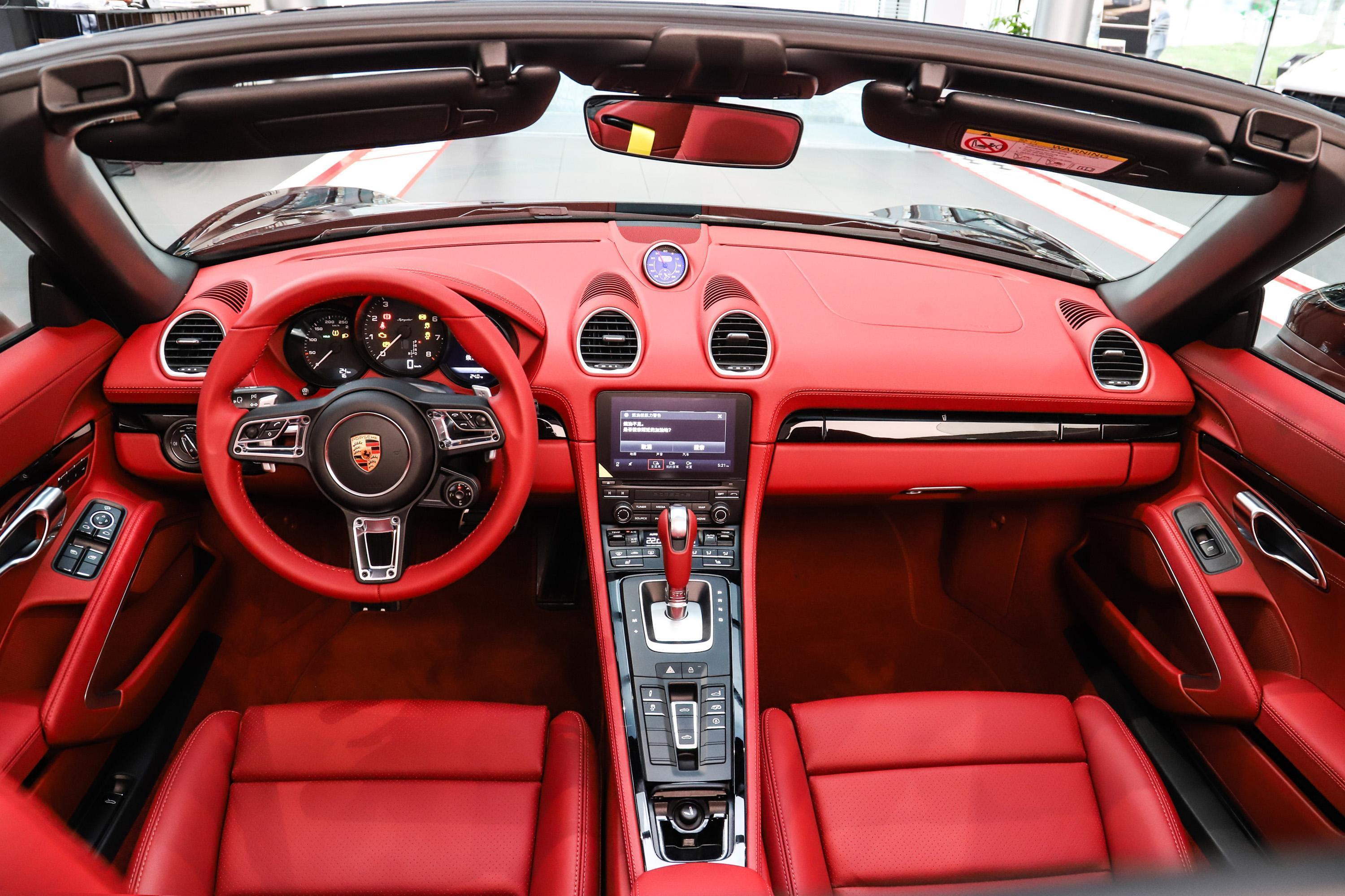 【2022款 保时捷718 spyder 2.