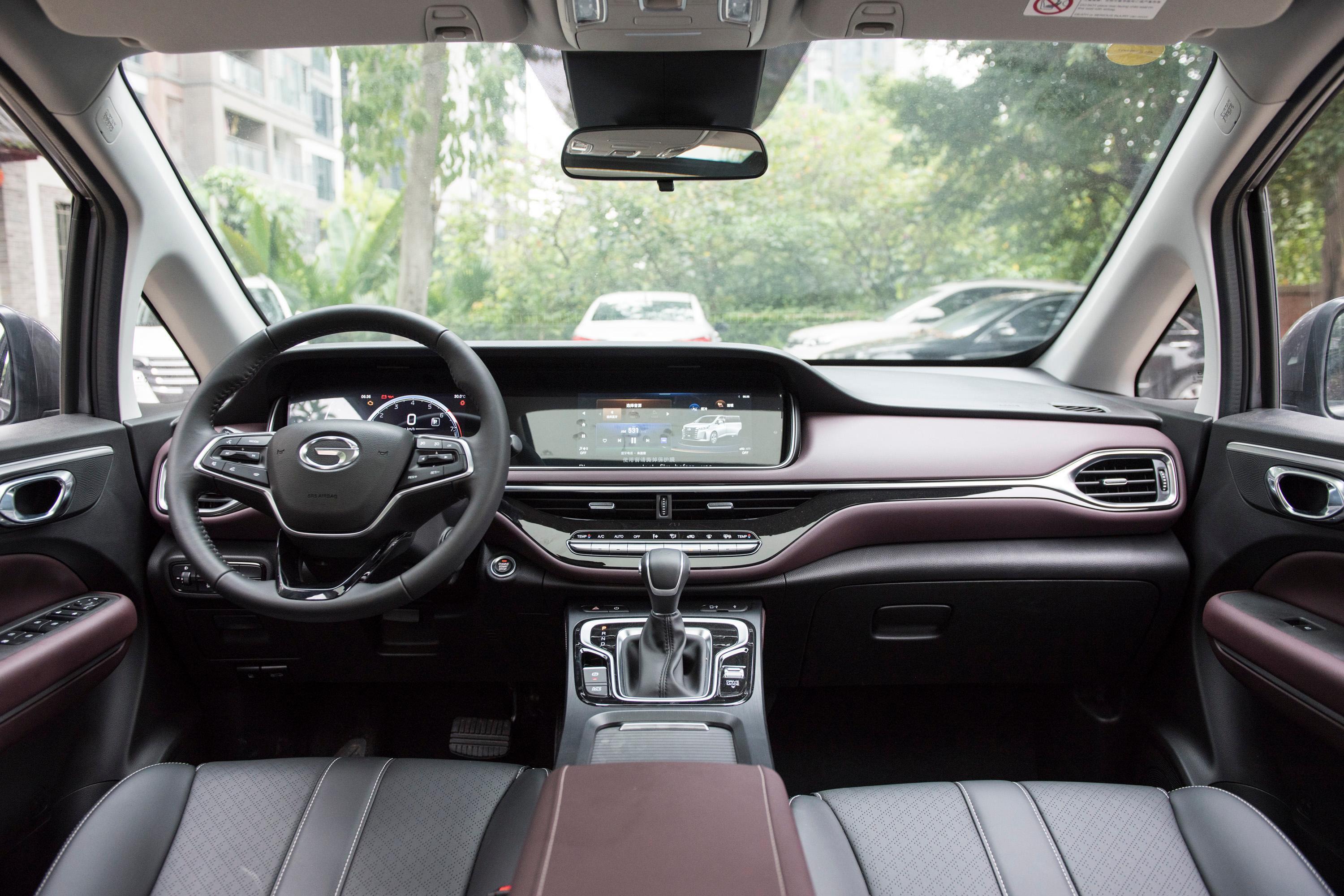 2021款传祺m6pro270t双离合豪华版7座