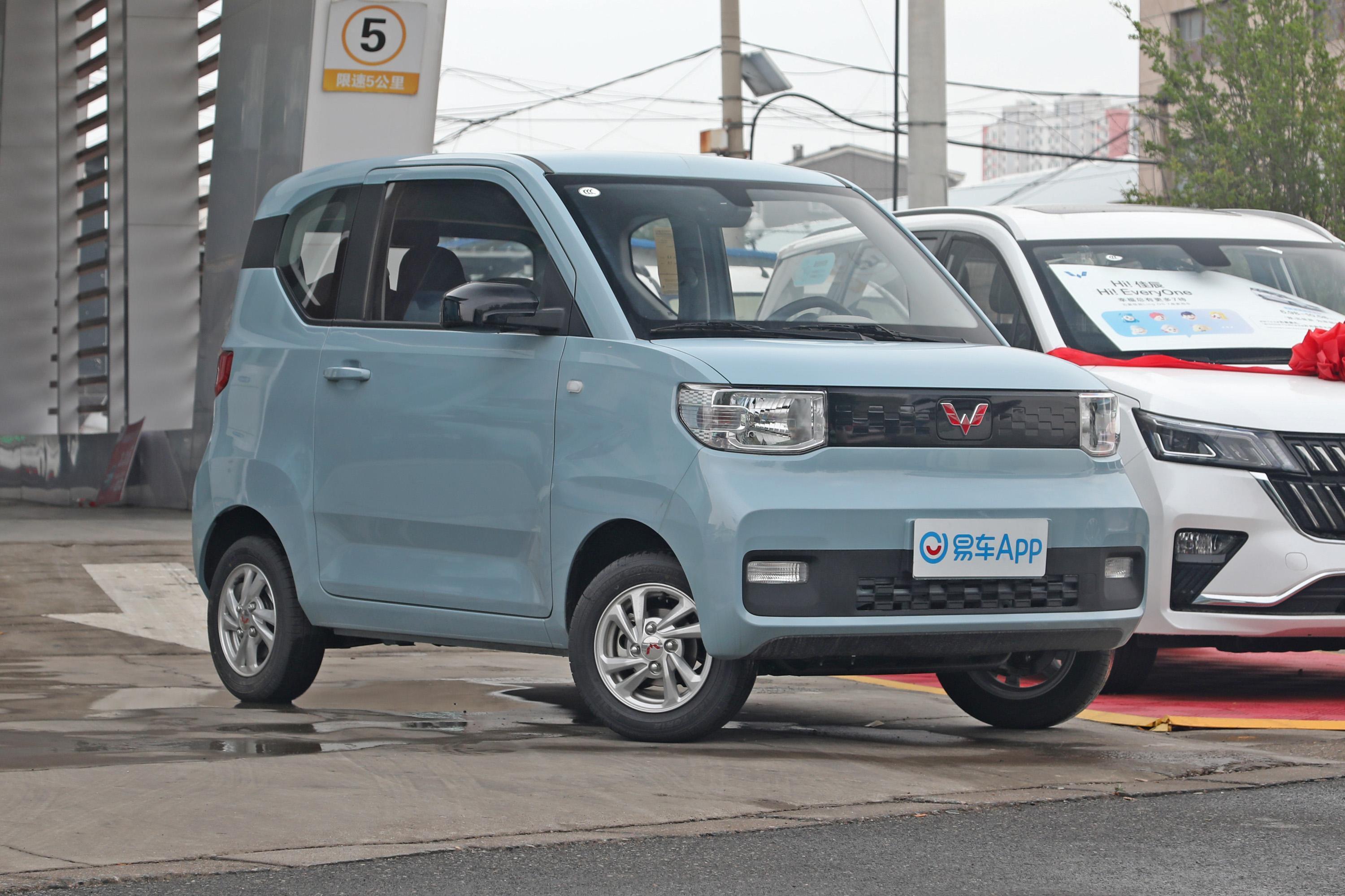 2022款 宏光miniev 120km 轻松款 磷酸铁锂外观