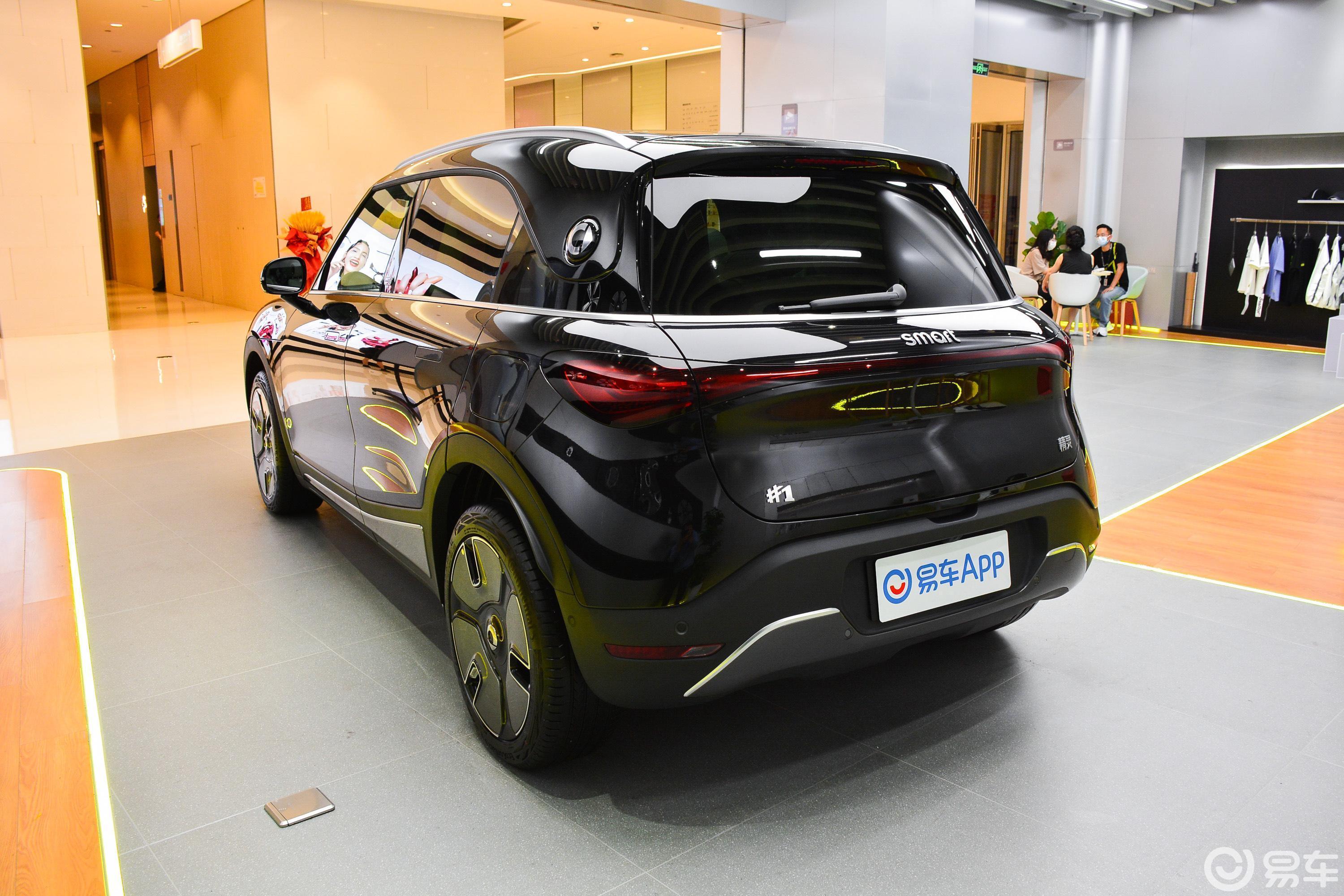 【smart精灵#1560km 后驱Premium版侧后45度车头向左水平图片-汽车图片大全】-易车
