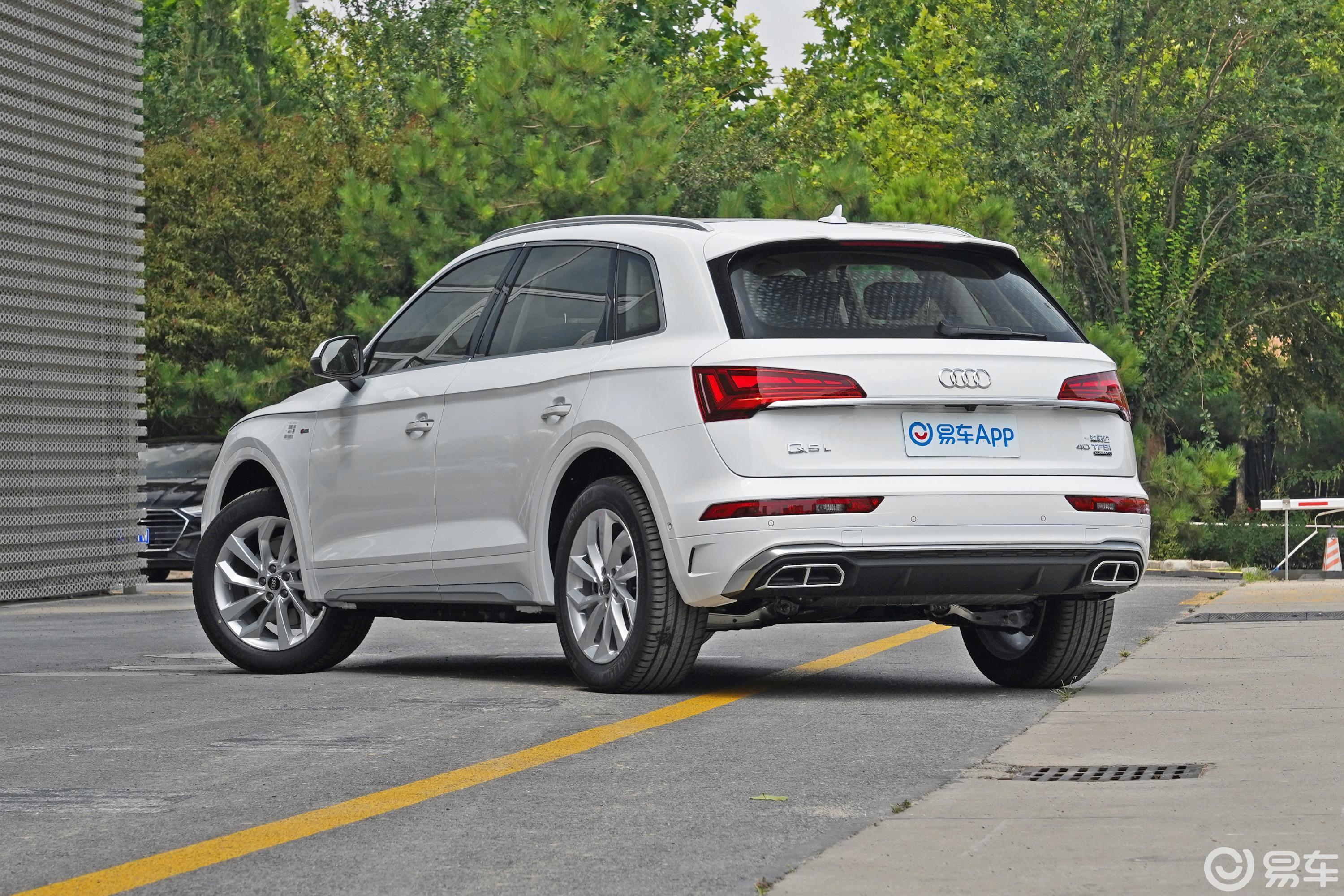 【奥迪Q5L改款 40 TFSI 豪华动感型侧后45度车头向左水平图片-汽车图片大全】-易车