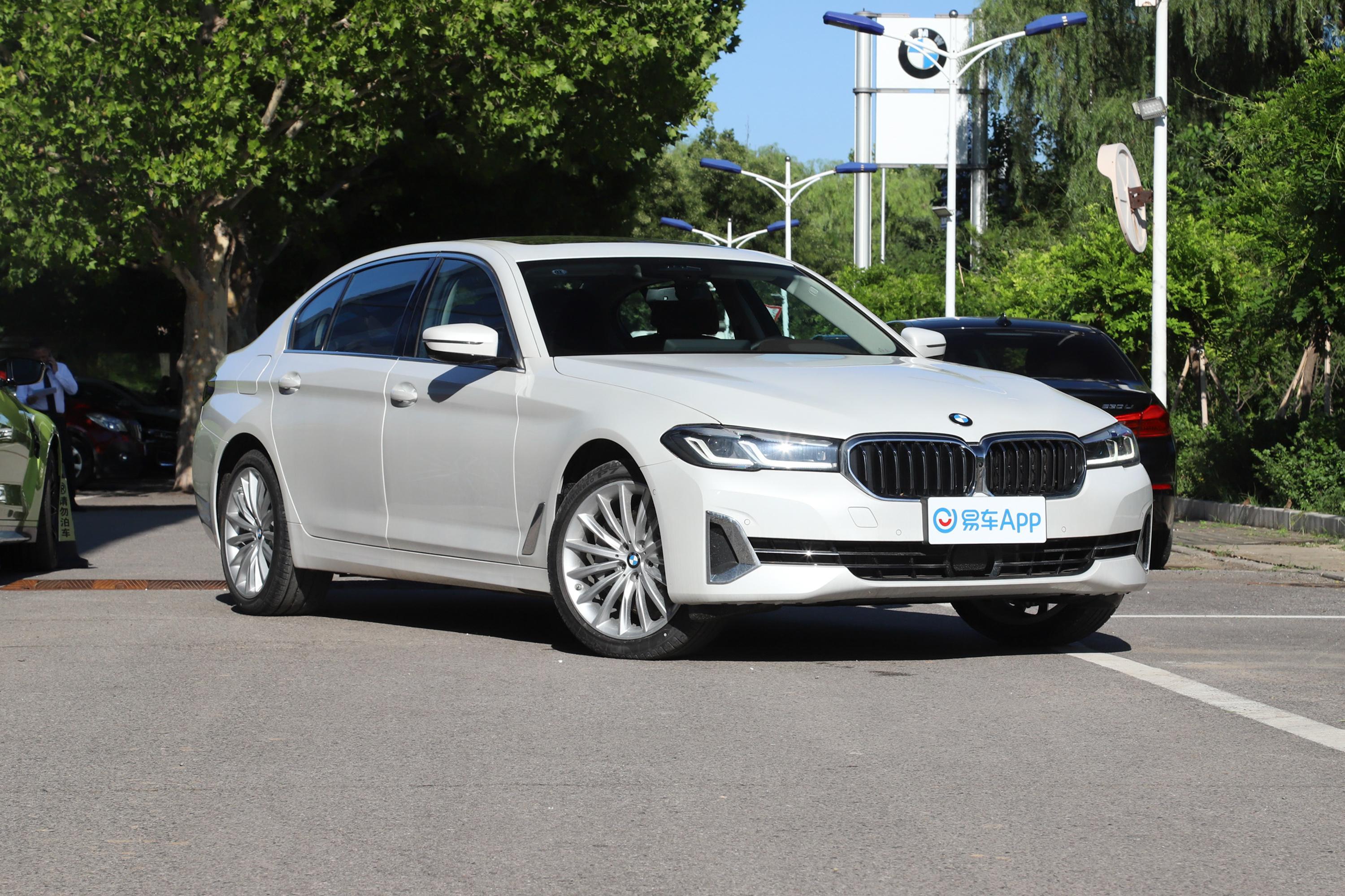 2022款 宝马5系 改款二 530li 行政型 豪华套装外观