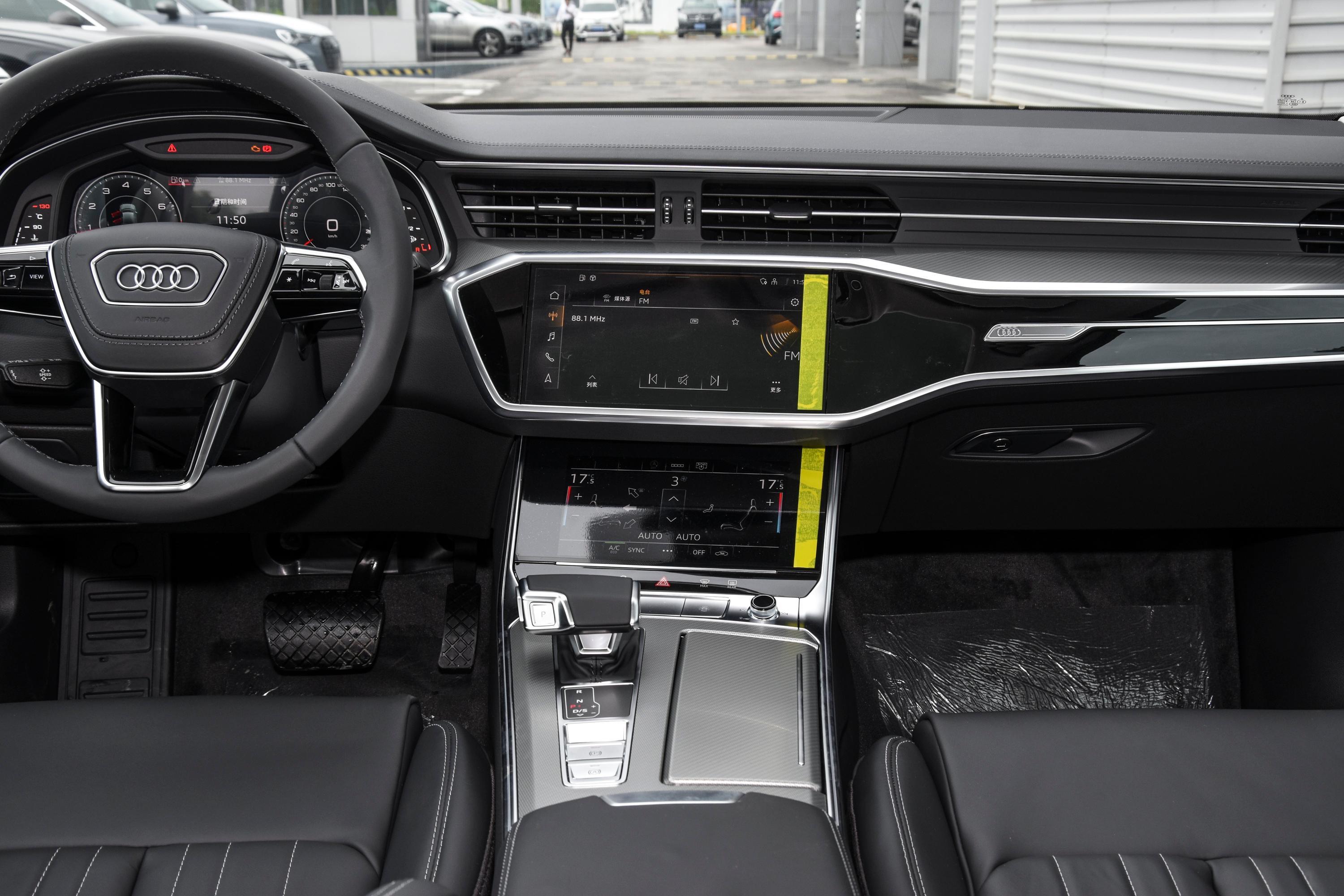 2022款 奥迪a6l 改款 40 tfsi 豪华致雅型内饰