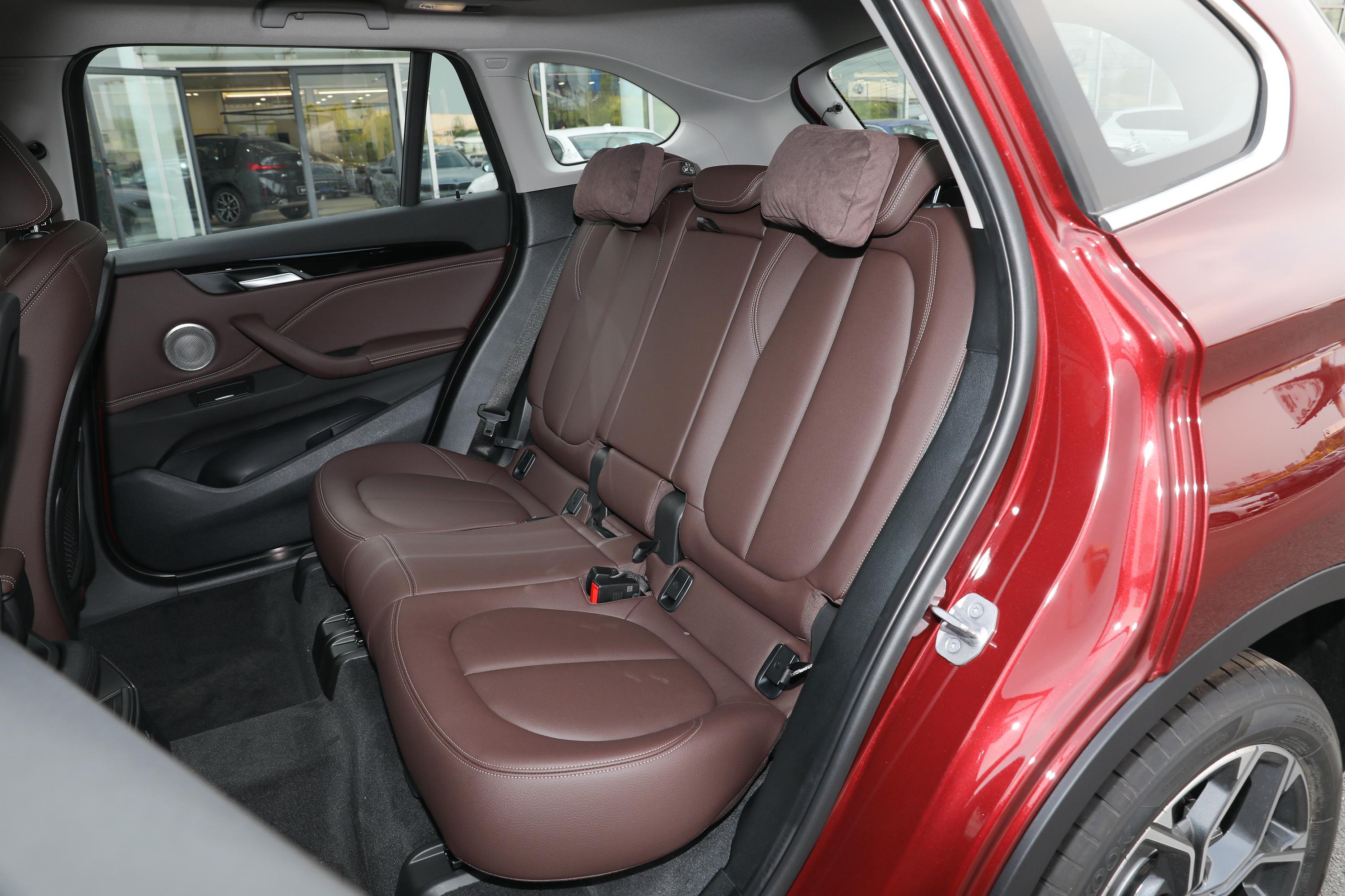 2022款宝马x1sdrive20li时尚型