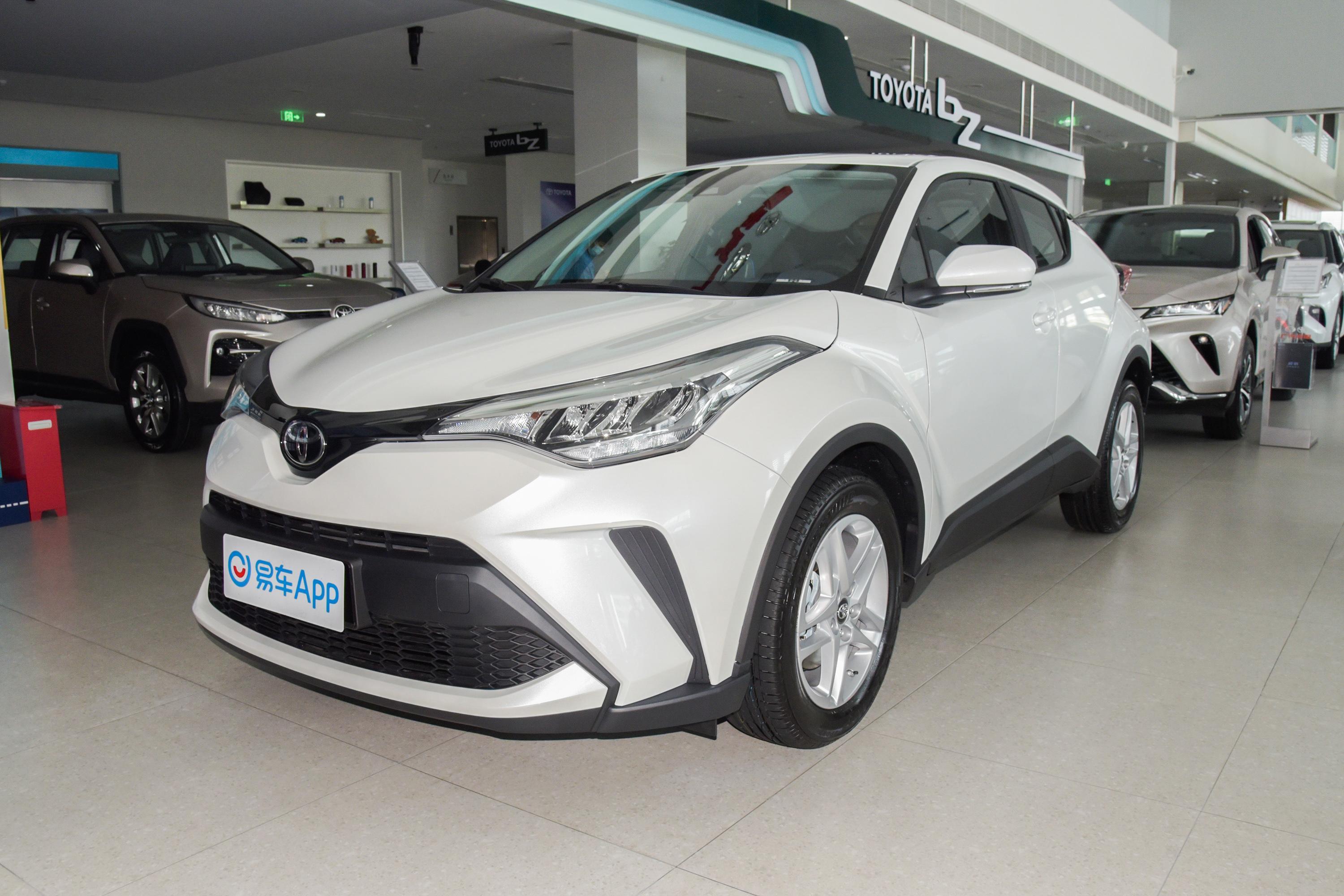 2022款 丰田c-hr 2.0l 舒适版外观