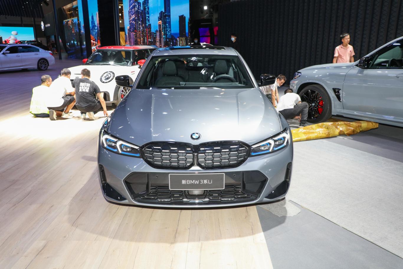 宝马3系330li m运动曜夜套装正前水平