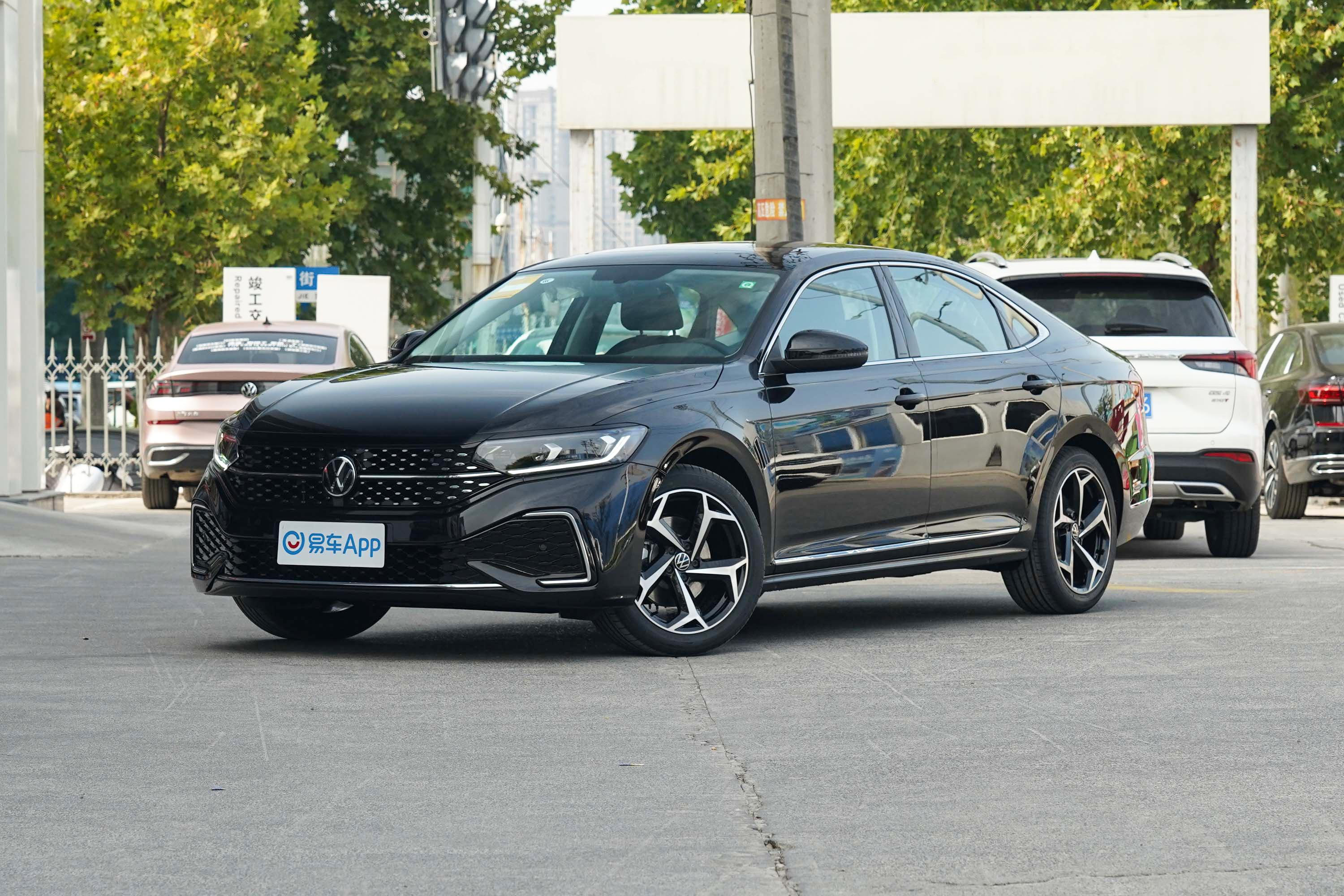 2023款 帕萨特 330tsi 星空精英版外观