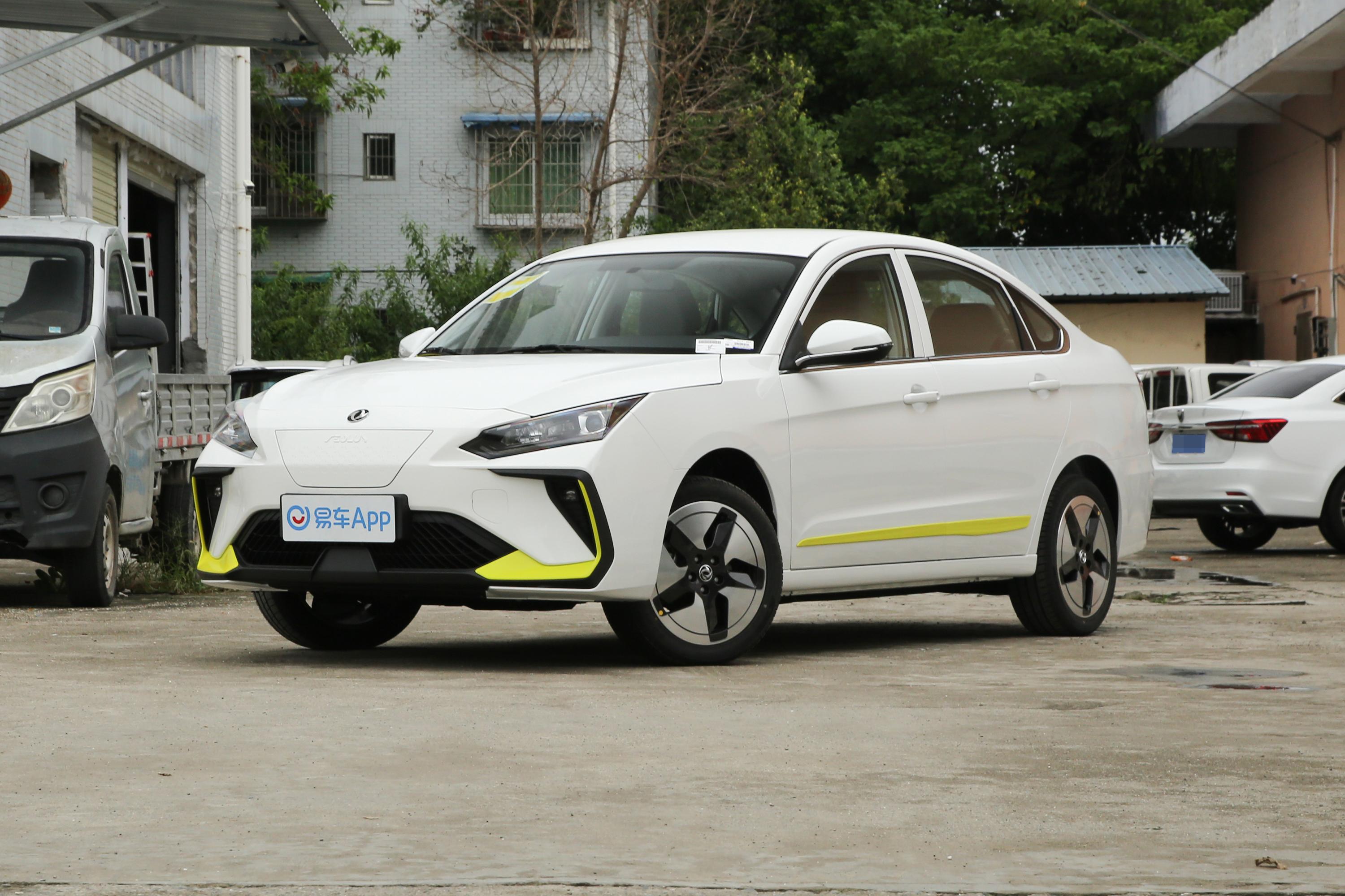 2023款 风神e70 pro 412km 智行版 磷酸铁锂外观