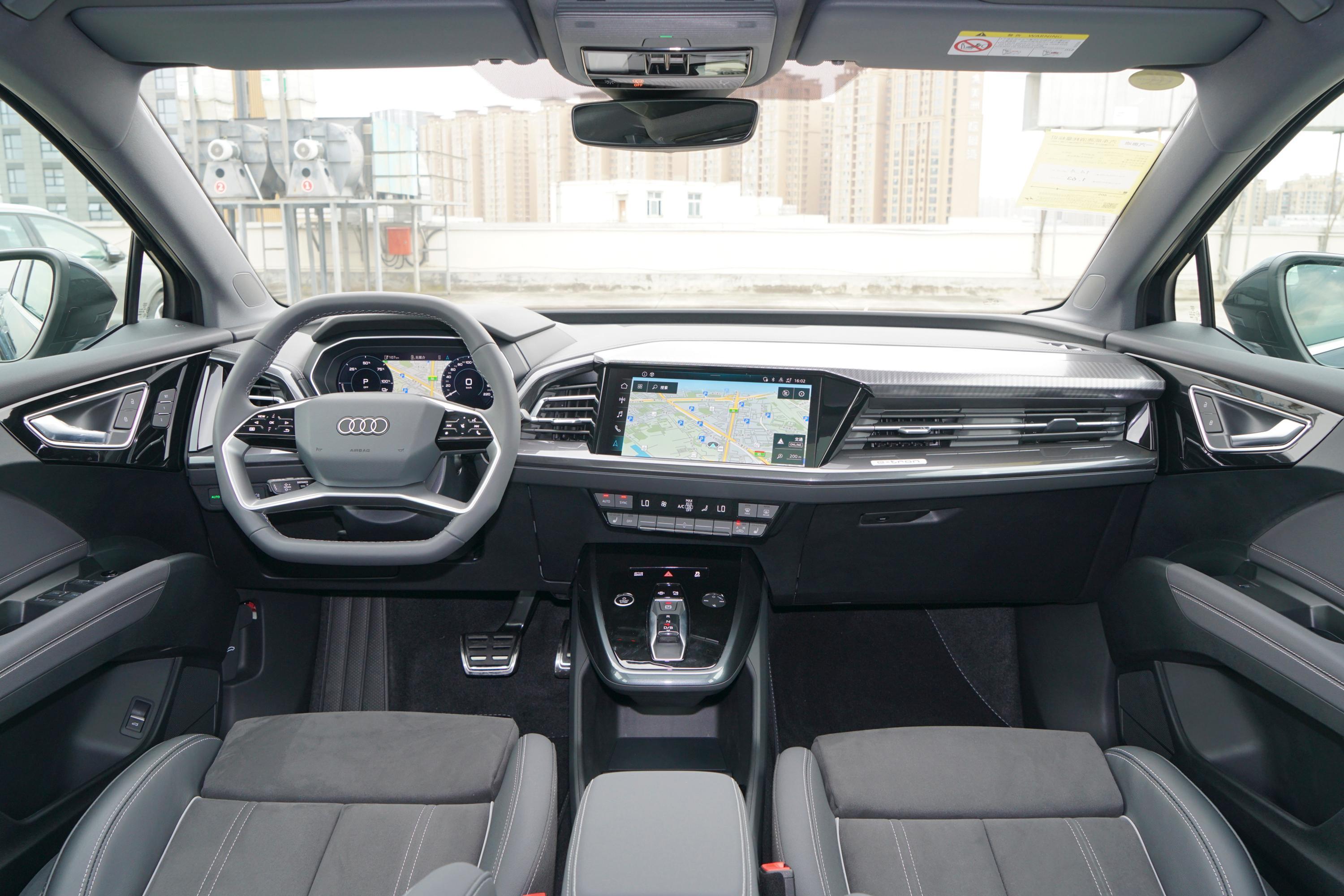 2022款 奥迪q4 e-tron 40 e-tron 创境版内饰
