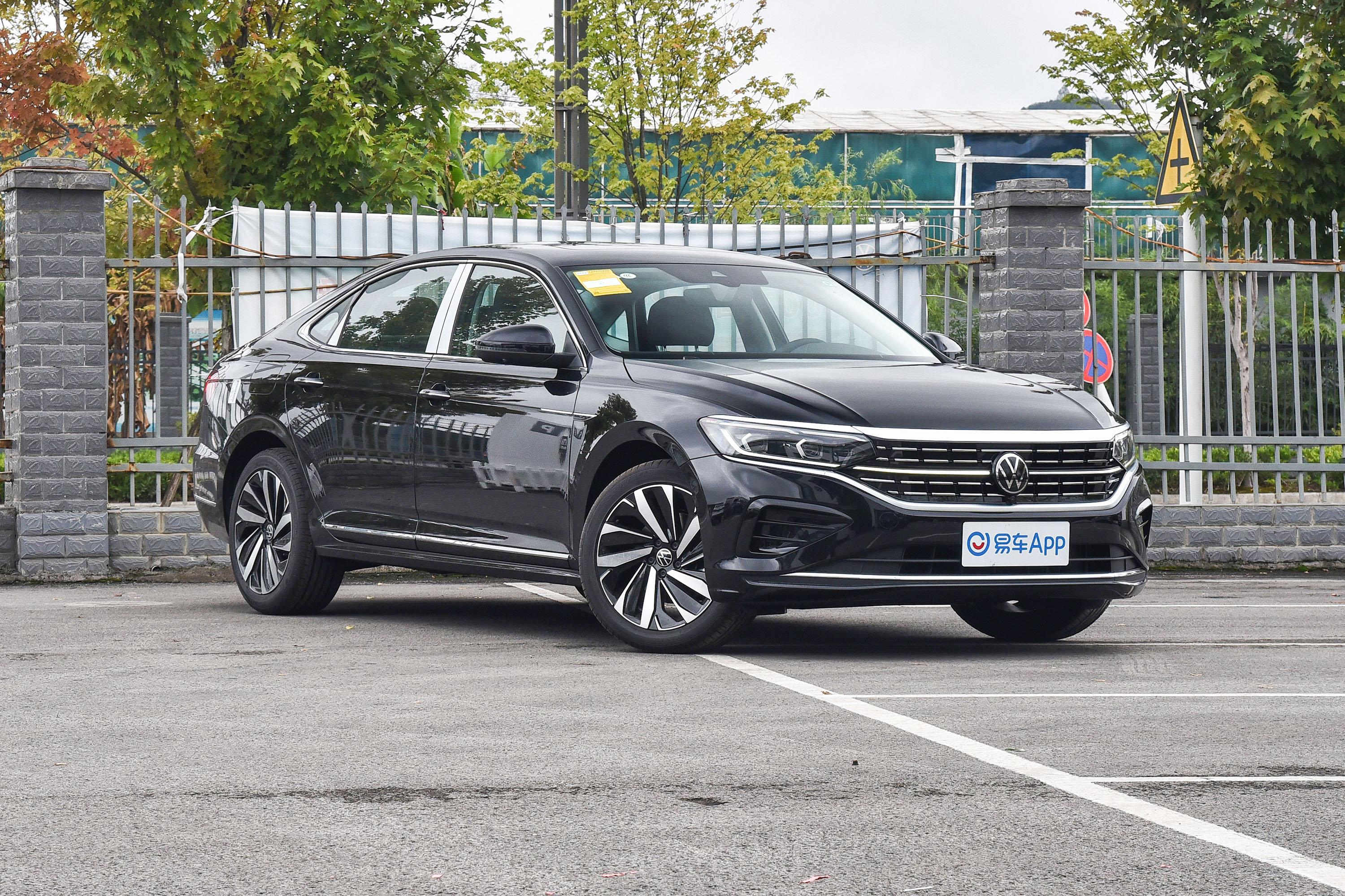 2023款 帕薩特 330tsi 尊貴版外觀