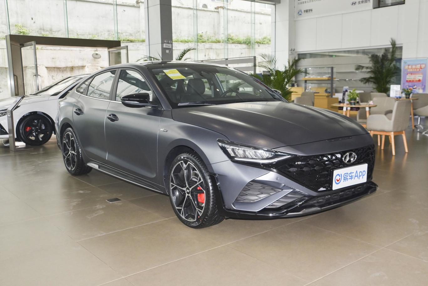 lafesta 菲斯塔270t 豪华版n line侧前45度车头向右水平