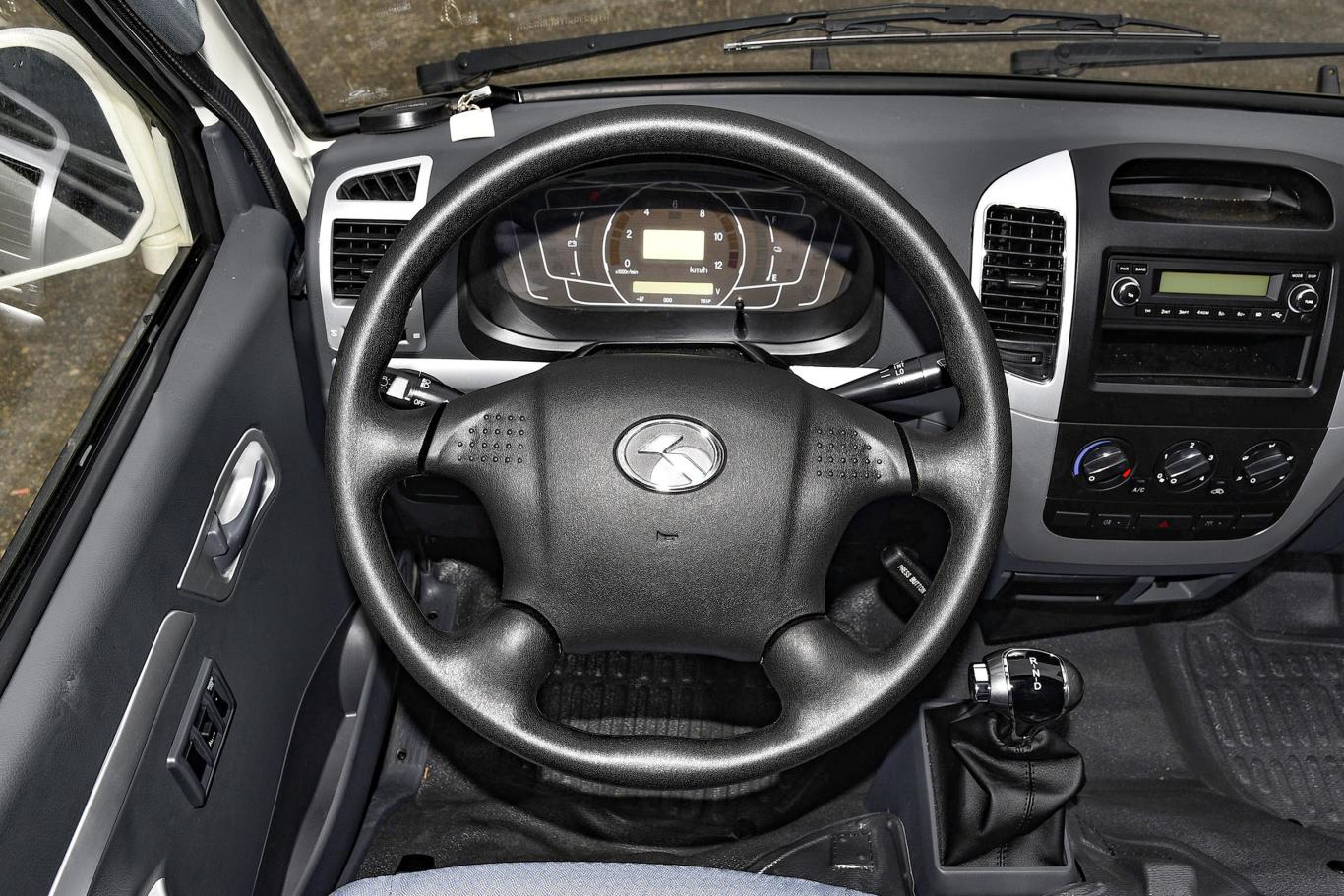 金龙龙耀8厢货高顶系列 200km方向盘