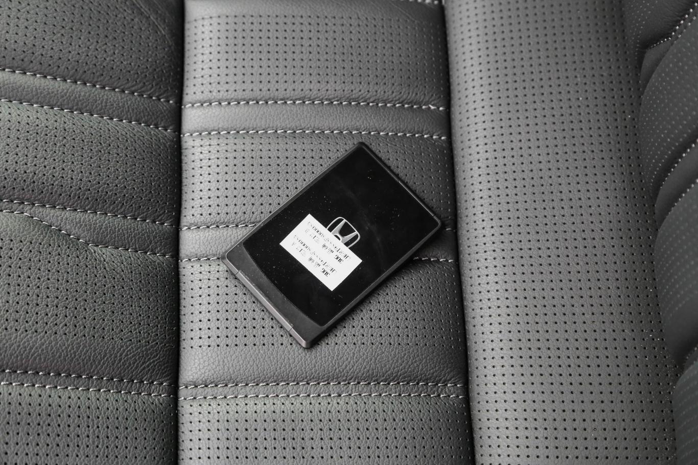 皓影240turbo 两驱尊贵版pro 7座钥匙正面