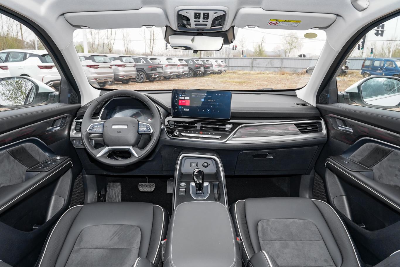 哈弗h6国潮版 1.5t 两驱冠军版内饰全景正拍