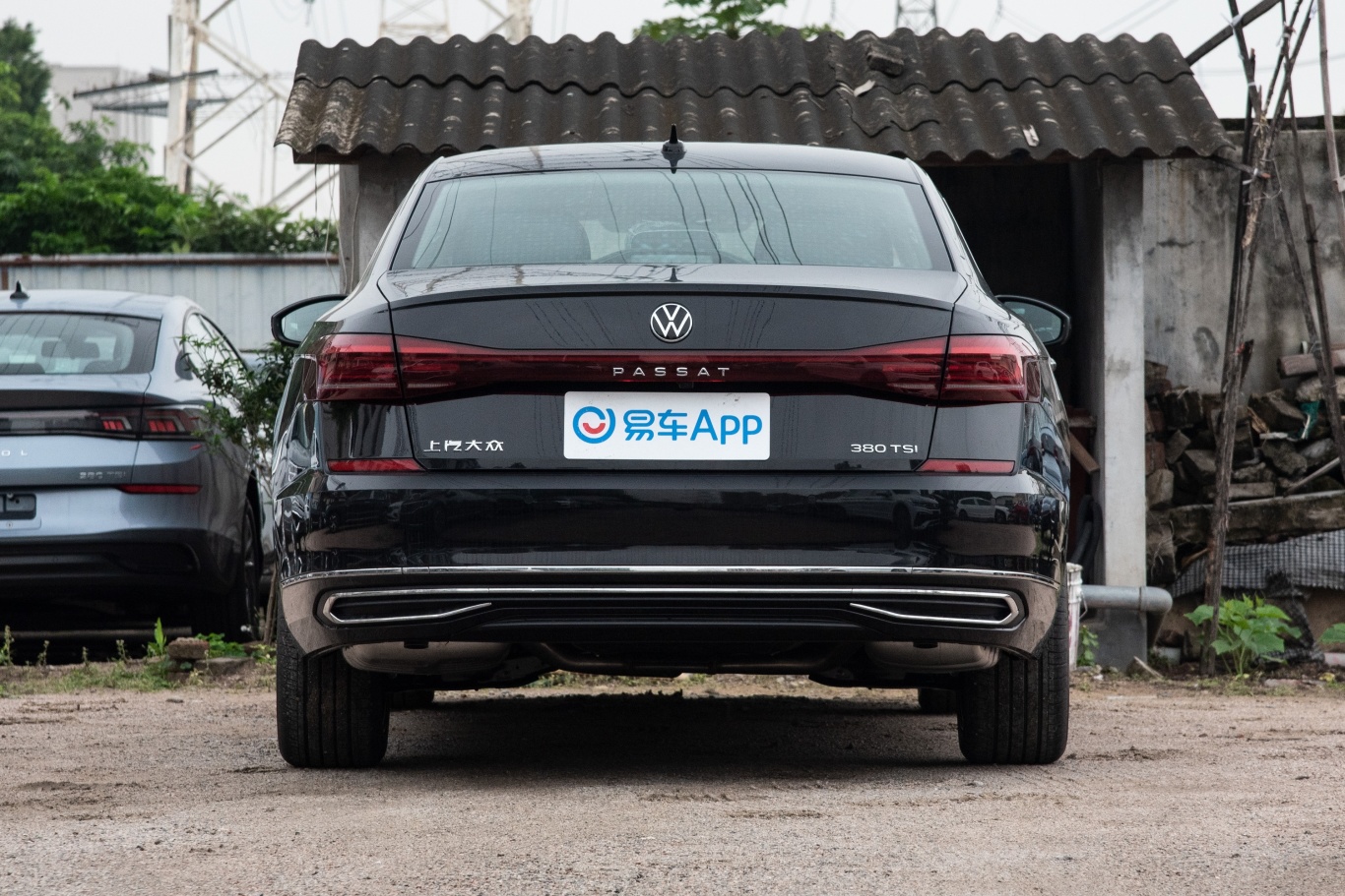 帕萨特改款 380tsi 旗舰版正后水平