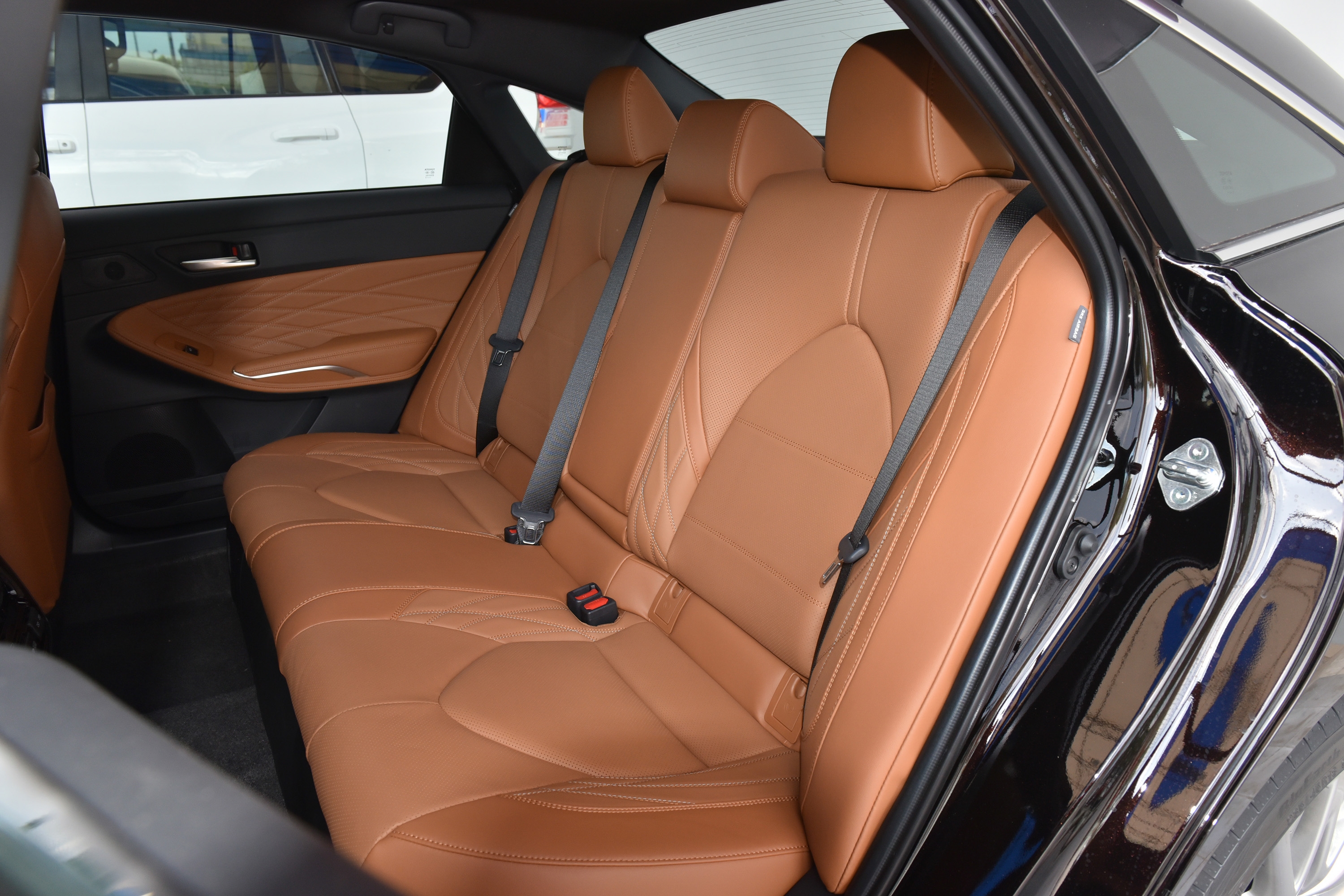 【2023款 亚洲龙 双擎 2.