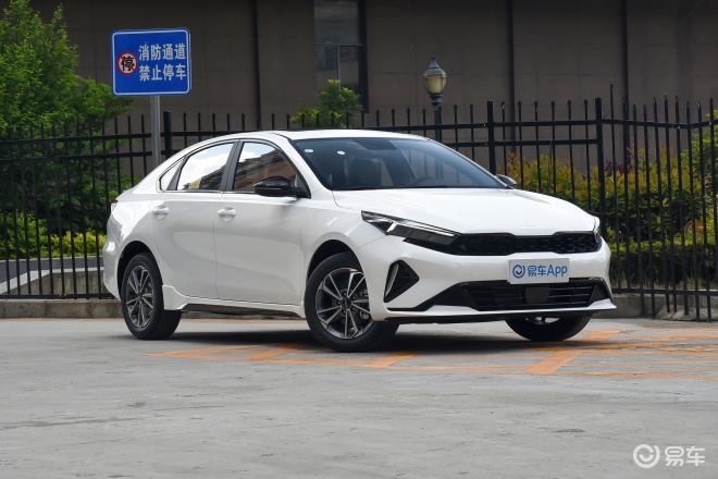 【起亚起亚k32021款1.5l cvt 豪华版】报价_图片