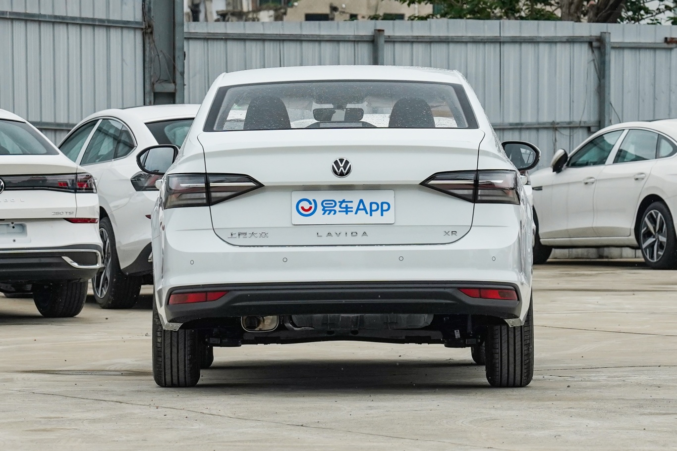 【朗逸新锐 1.5L 手动新逸版正后水平图片-汽车图片大全】-易车