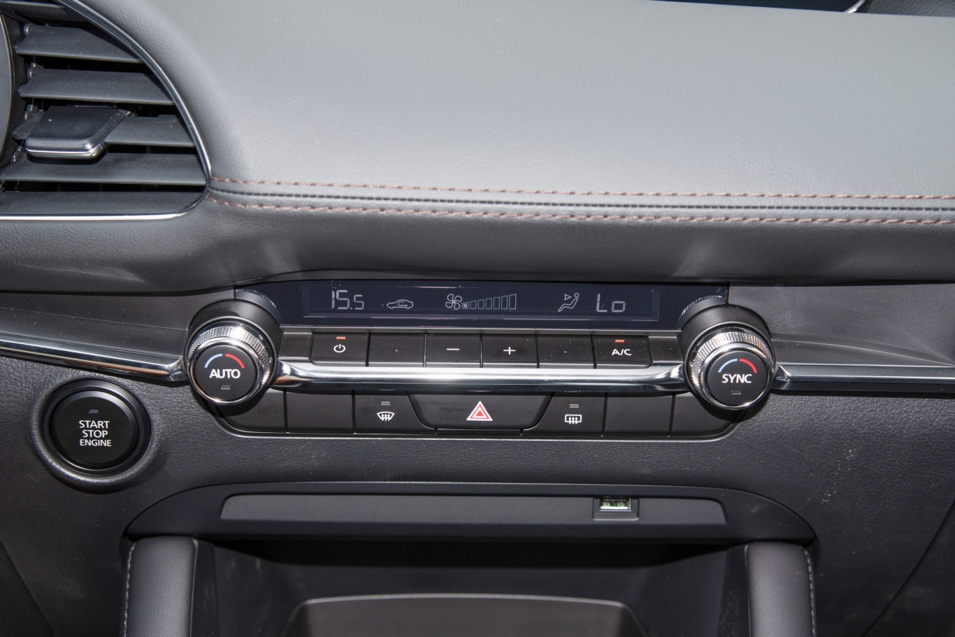 马自达3 昂克赛拉2.0l 自动质耀版空调