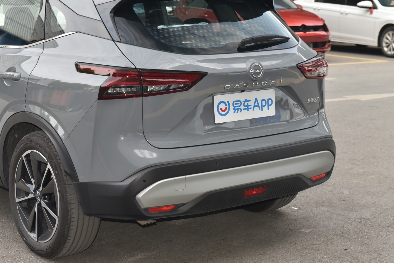 逍客1.3t 旗舰版车尾特写