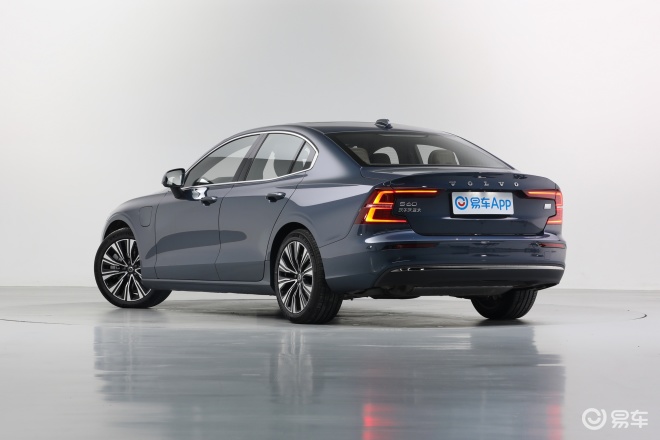 宝马5系插电混动