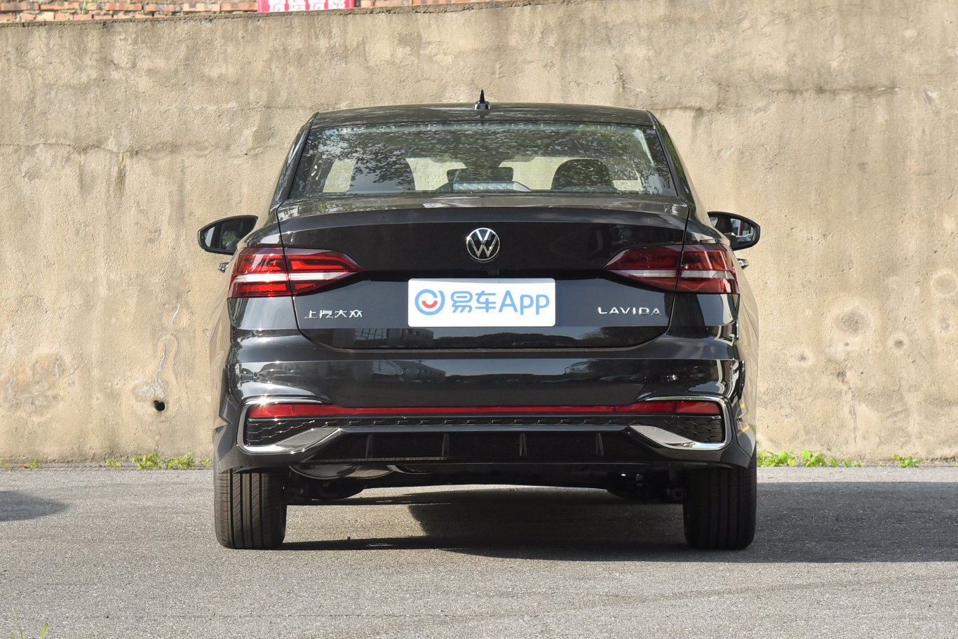 朗逸1.5l 自动星空五百万版正后水平