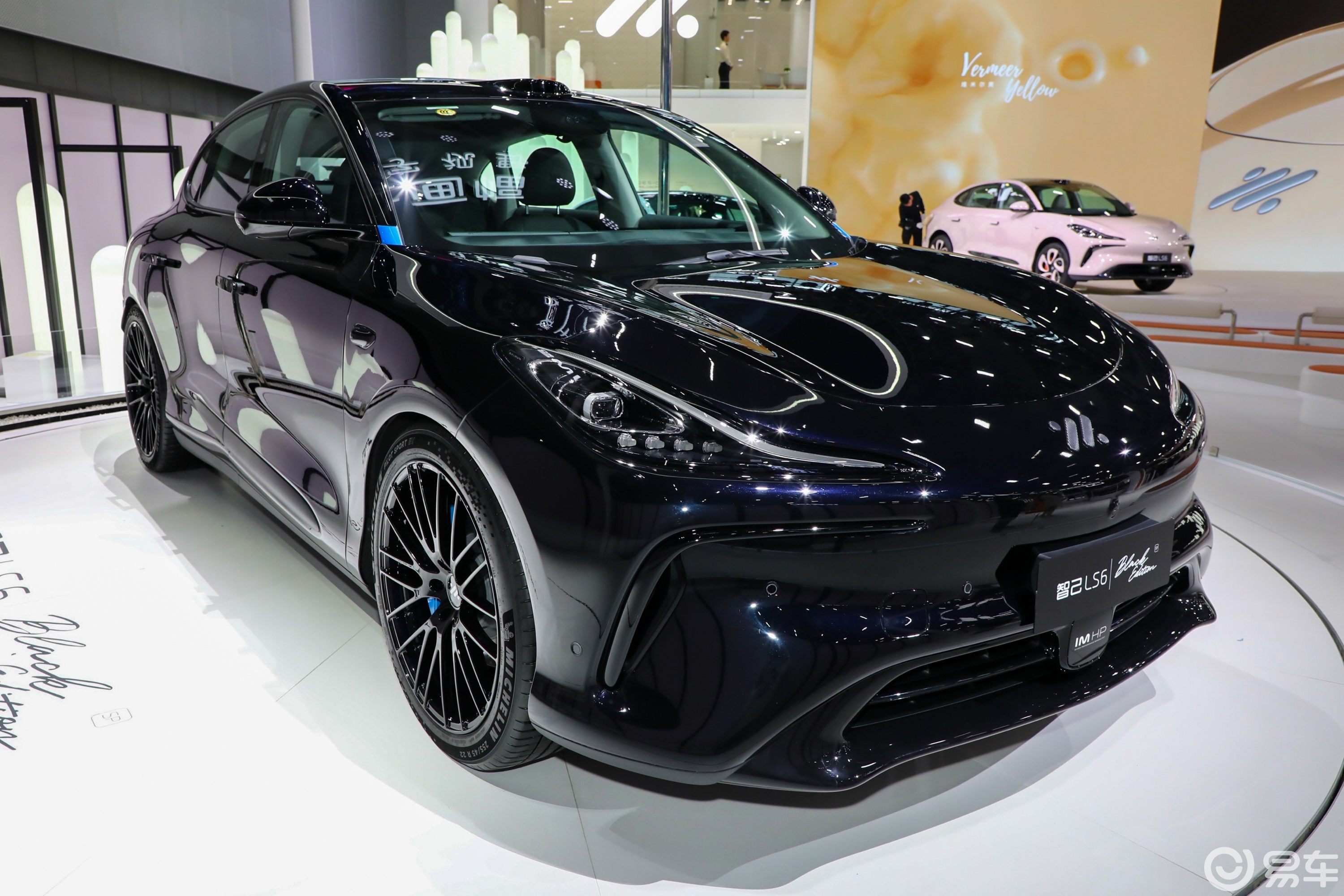 【智己LS6图片-汽车图片大全】-易车