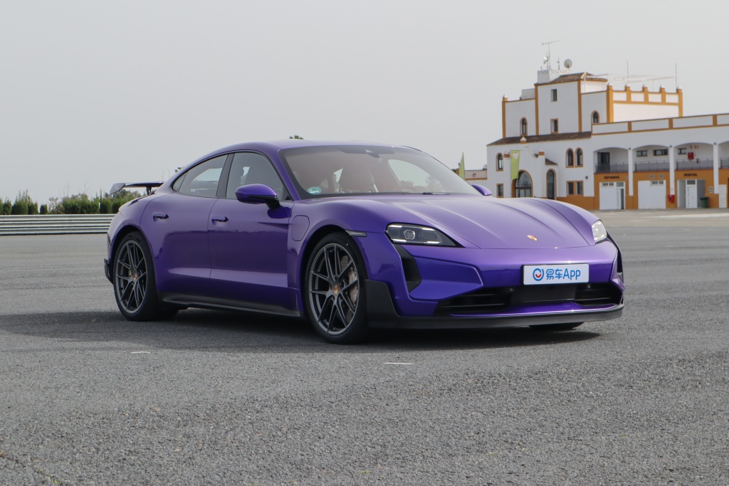 保时捷taycan社区