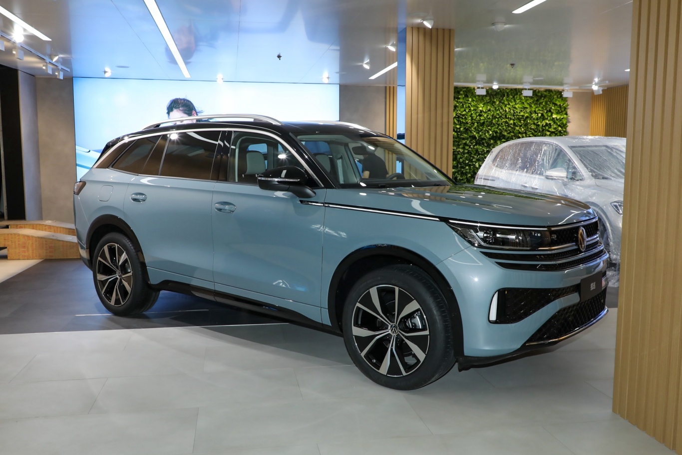 【揽巡改款 380TSI 四驱R-Line巡游版图片-汽车图片大全】-易车