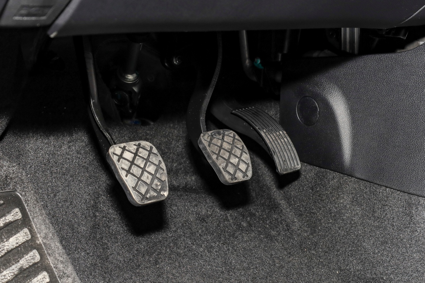 瑞虎71.5t 手动荣耀版脚踏板