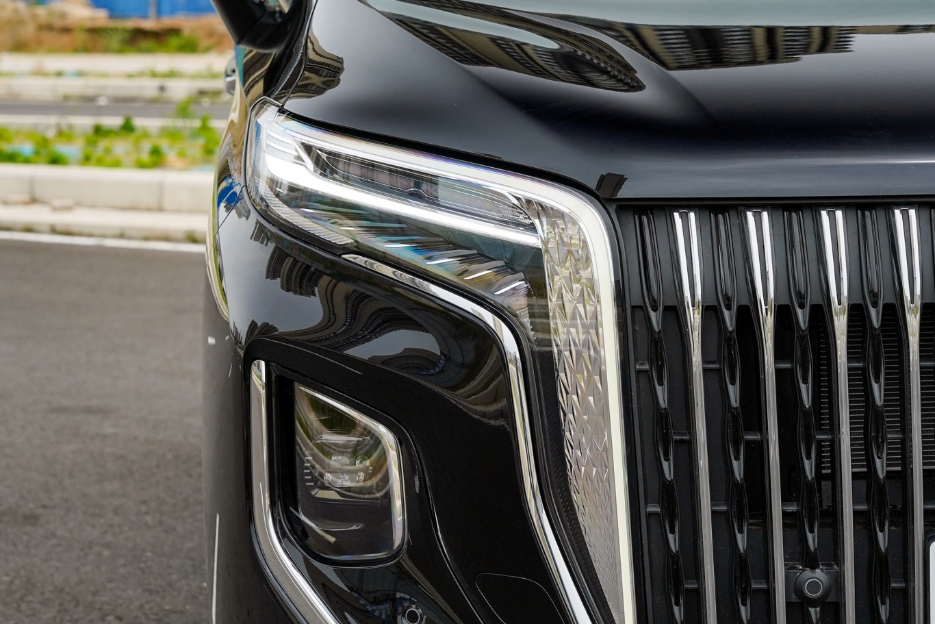 【红旗HQ9 PHEV2.0T 73km 商务版外观灯组图片-汽车图片大全】-易车