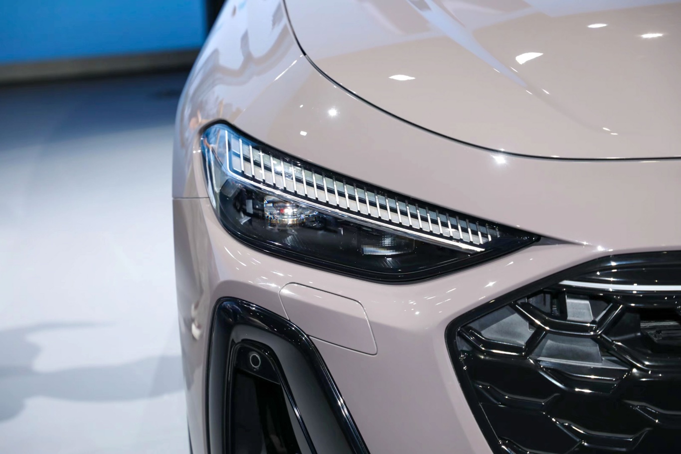 【奥迪A5L2.0T 运动版 quattro外观灯组图片-汽车图片大全】-易车