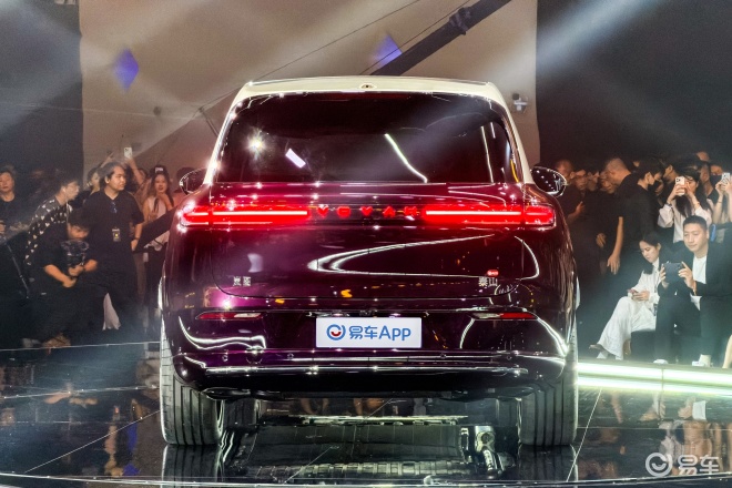 岚图泰山将于11月上市 搭载最新乾崑智驾及鸿蒙座舱