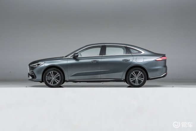 吉利银河星耀6正式上市 上市限时指导价6.88万元起