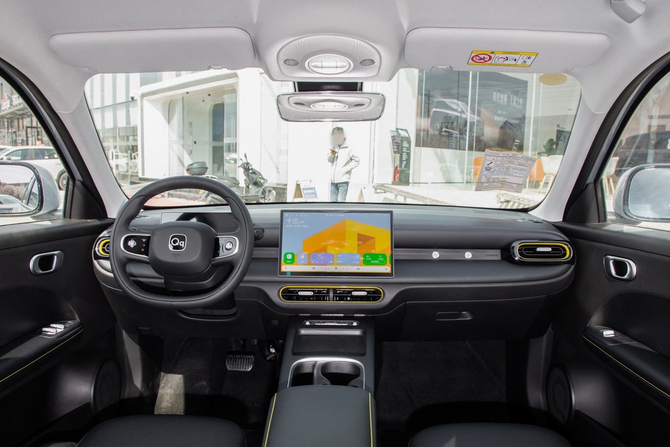 【奇瑞QQ3EV420km 热爱版内饰全景正拍图片-汽车图片大全】-易车