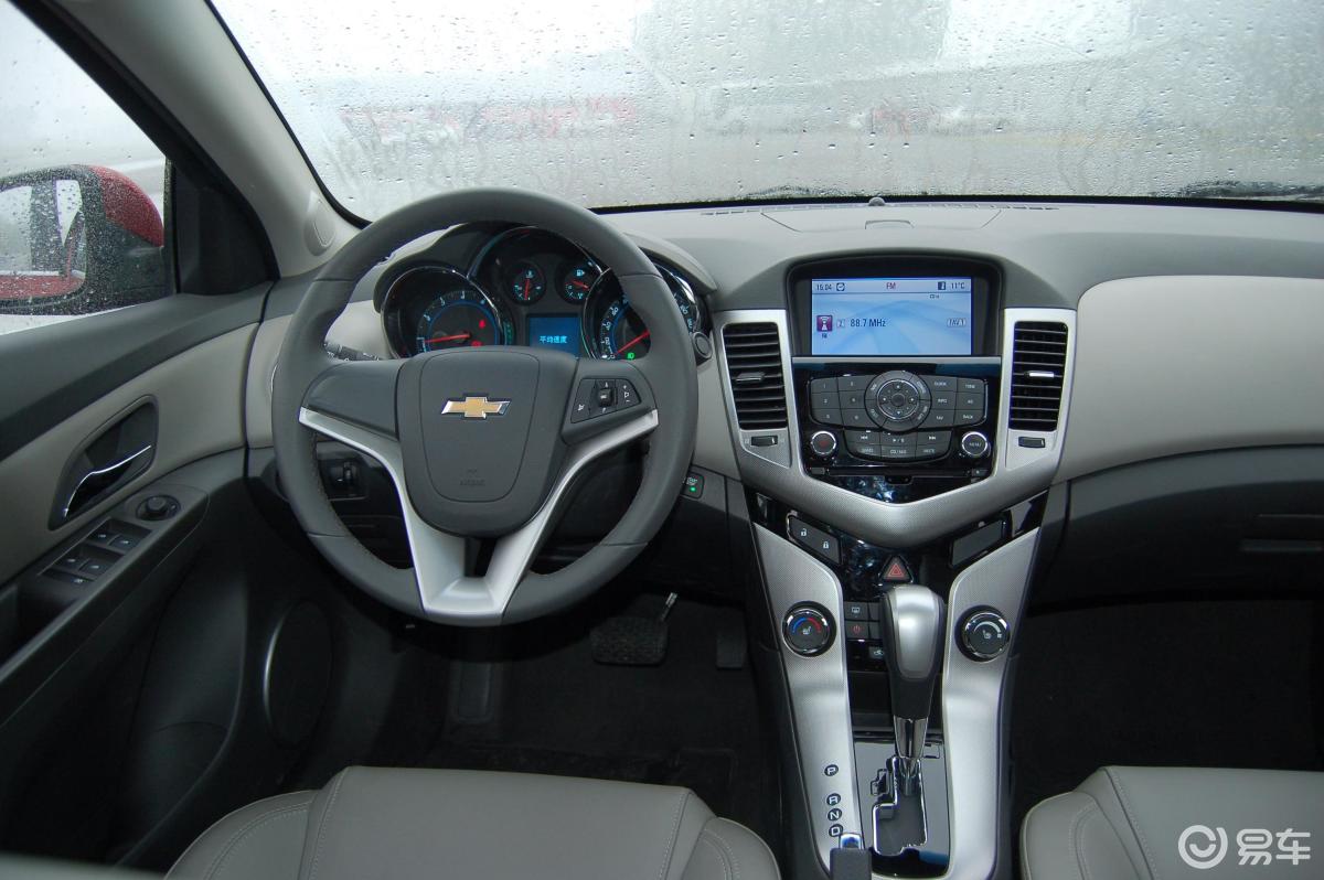 【科鲁兹2009款1.8 sx at内饰全景正拍汽车图片-汽车图片大全】-易车