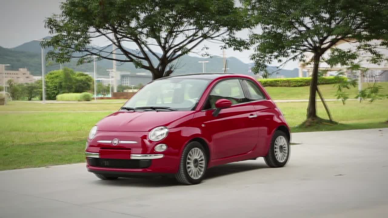 酷炫小车台媒go车志试驾菲亚特500