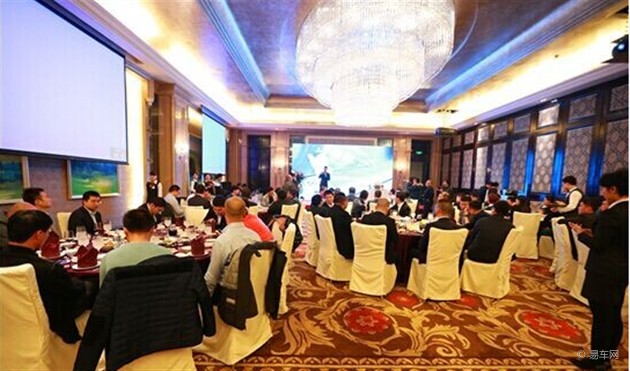 午宴开启前.劳斯会会长郭荣林致欢迎词.