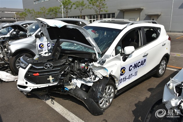 2015年第一批cncap碰撞解析江淮瑞风s3