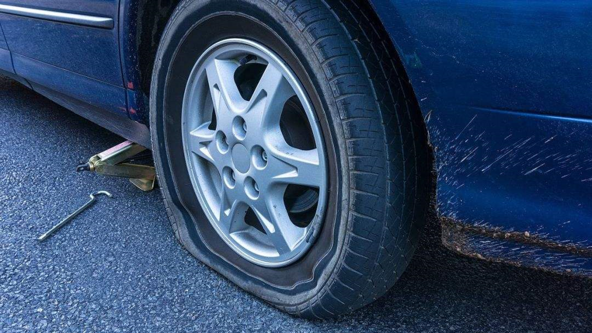 轻松辨别翻新胎,知道这些轮胎小技巧安全又省钱!