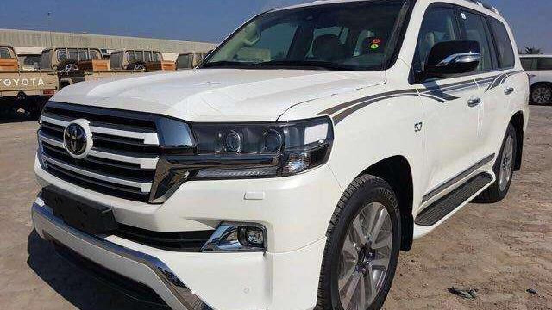 2018款丰田酷路泽570能带你从世界任何一个地方回来