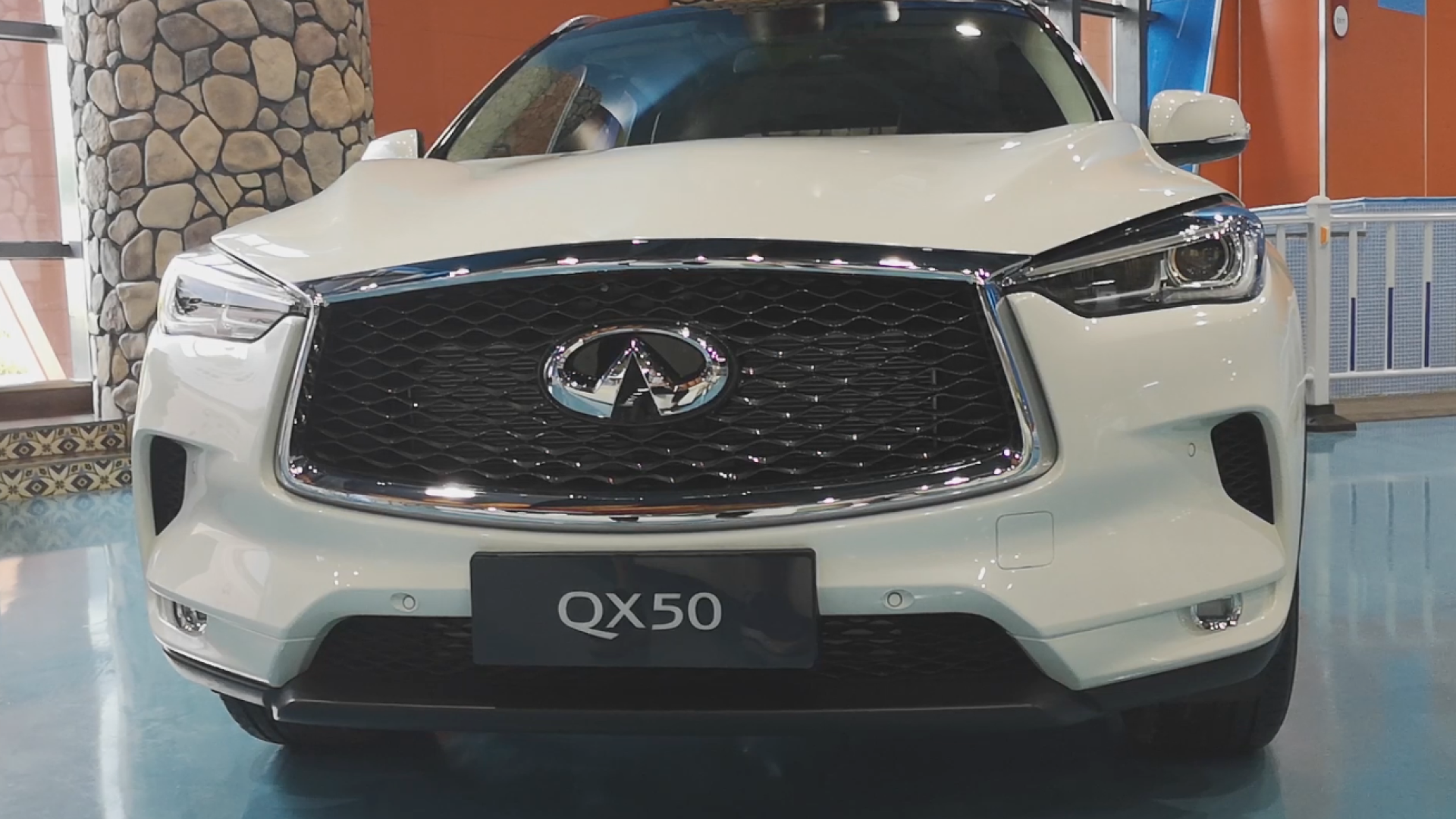 运动型格与豪华品质并存 东风英菲尼迪全新qx50启动