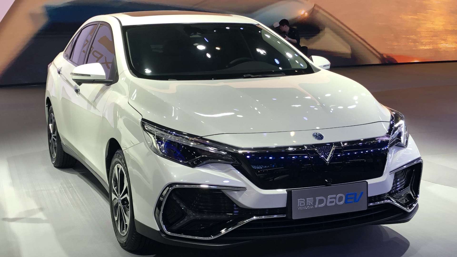 设计略显夸张,启辰d60 ev你能接受吗?丨麻辣视频_易车视频