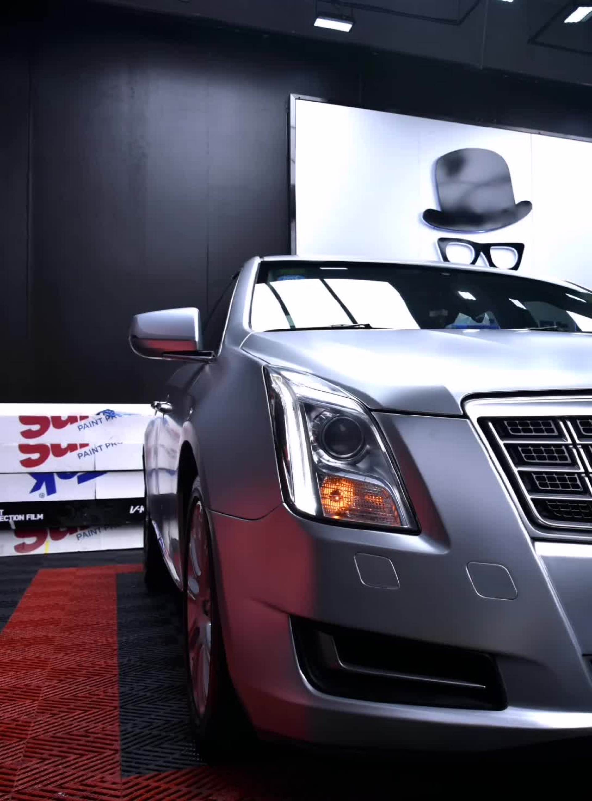 凯迪拉克改色贴膜电光银,帅气迷人