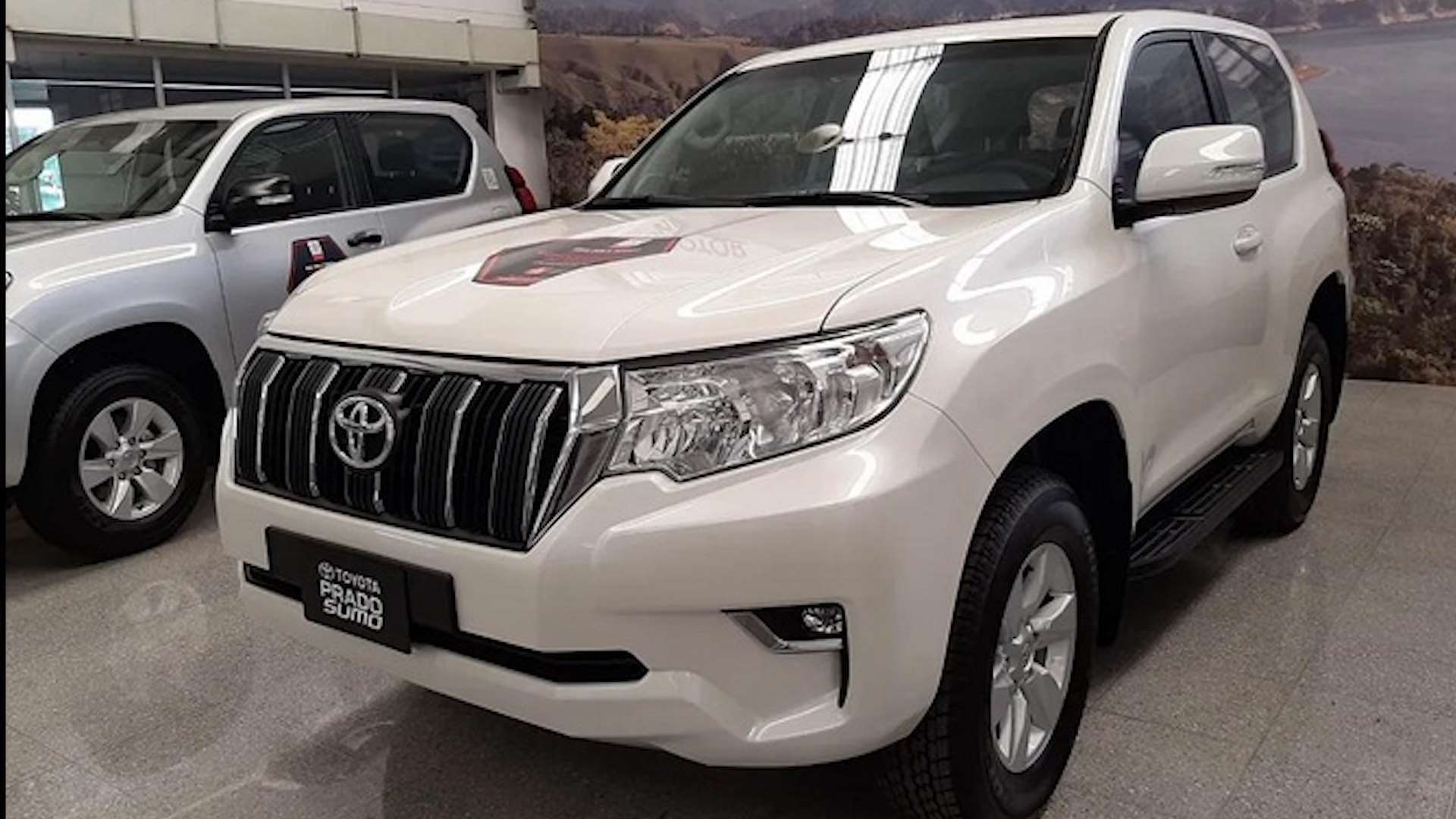 丰田普拉多短轴三门版海外实拍 搭载2.7l四缸发动机